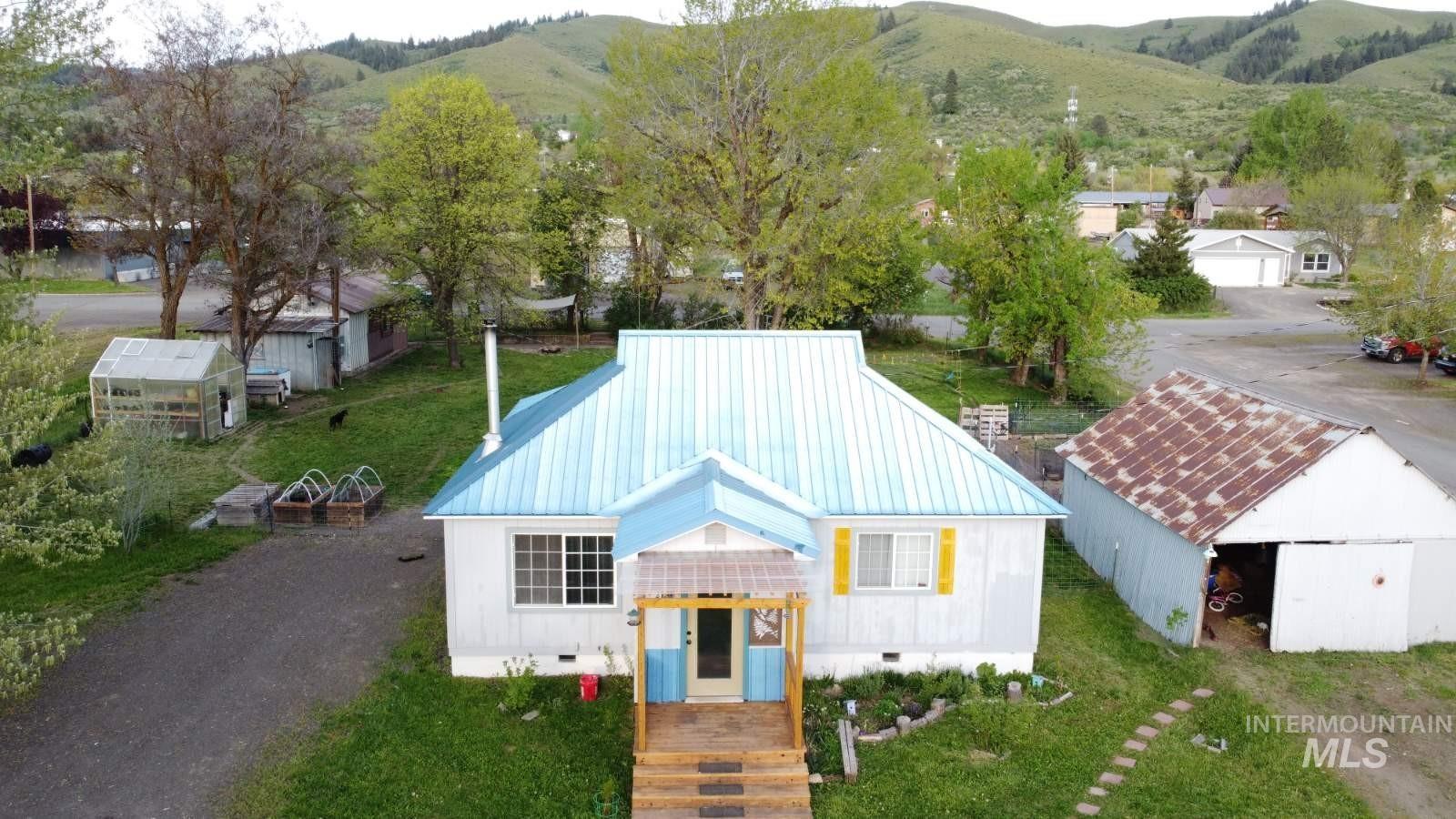 203 N Berkley, Council, Idaho 83612, 2 Bedrooms, 1 Bathroom, Residential For Sale, Price $277,500,MLS 98985596