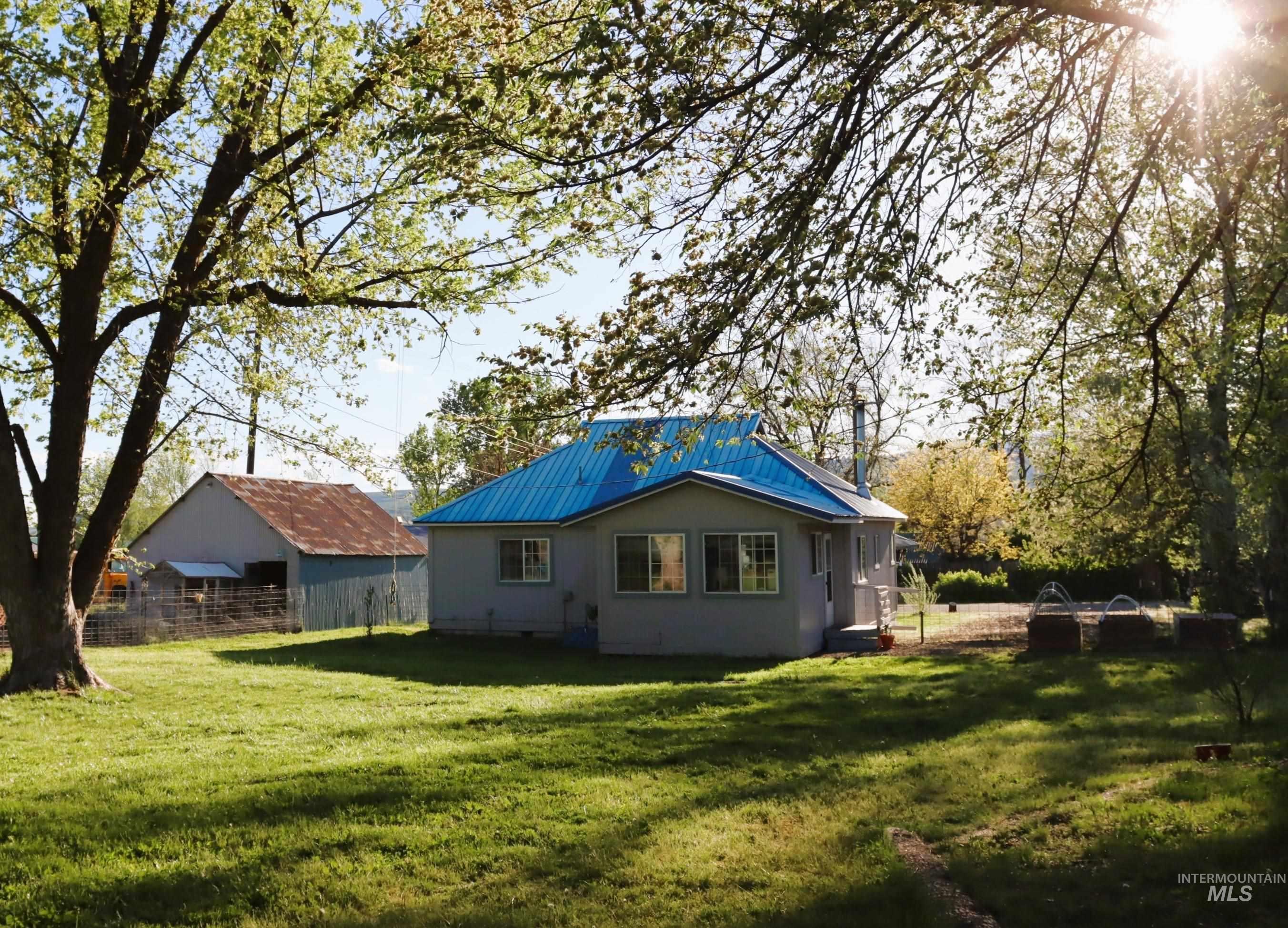 203 N Berkley, Council, Idaho 83612, 2 Bedrooms, 1 Bathroom, Residential For Sale, Price $277,500,MLS 98985596