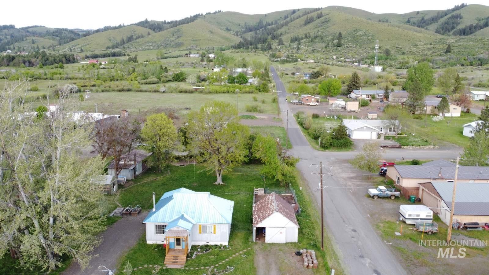 203 N Berkley, Council, Idaho 83612, 2 Bedrooms, 1 Bathroom, Residential For Sale, Price $277,500,MLS 98985596