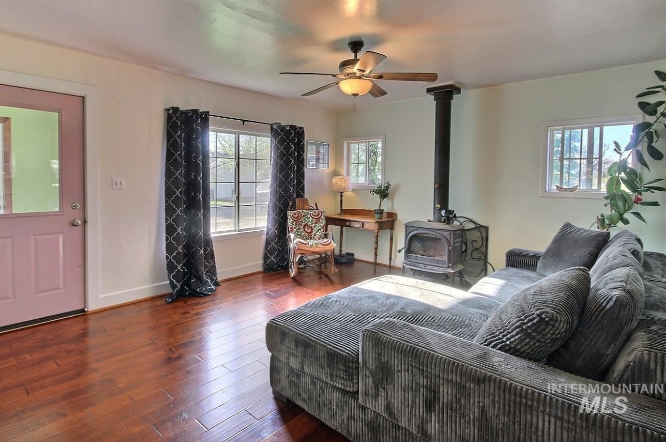 203 N Berkley, Council, Idaho 83612, 2 Bedrooms, 1 Bathroom, Residential For Sale, Price $277,500,MLS 98985596