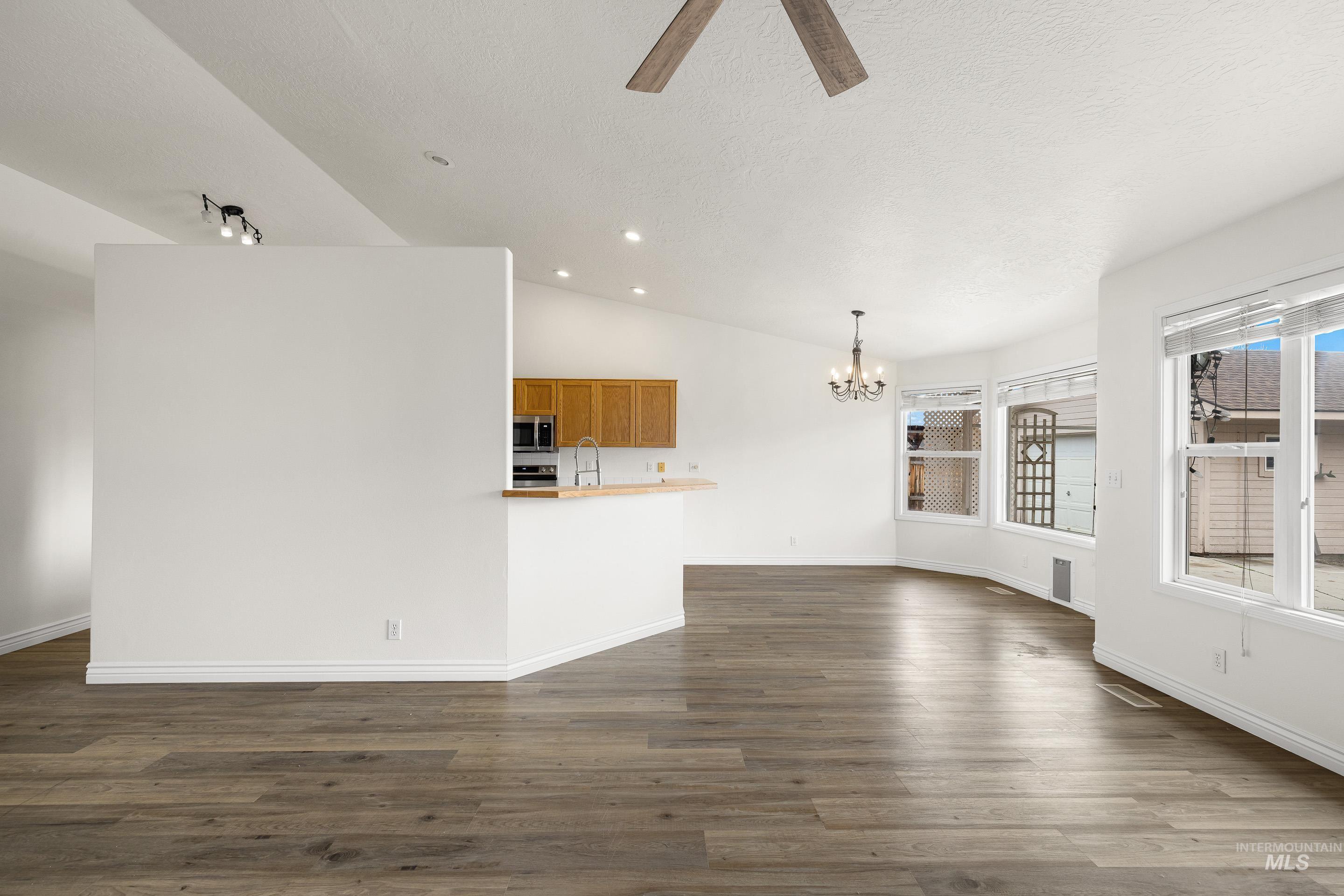 95 W Claire St, Meridian, Idaho 83646-7514, 4 Bedrooms, 2 Bathrooms, Residential For Sale, Price $539,000,MLS 98985598
