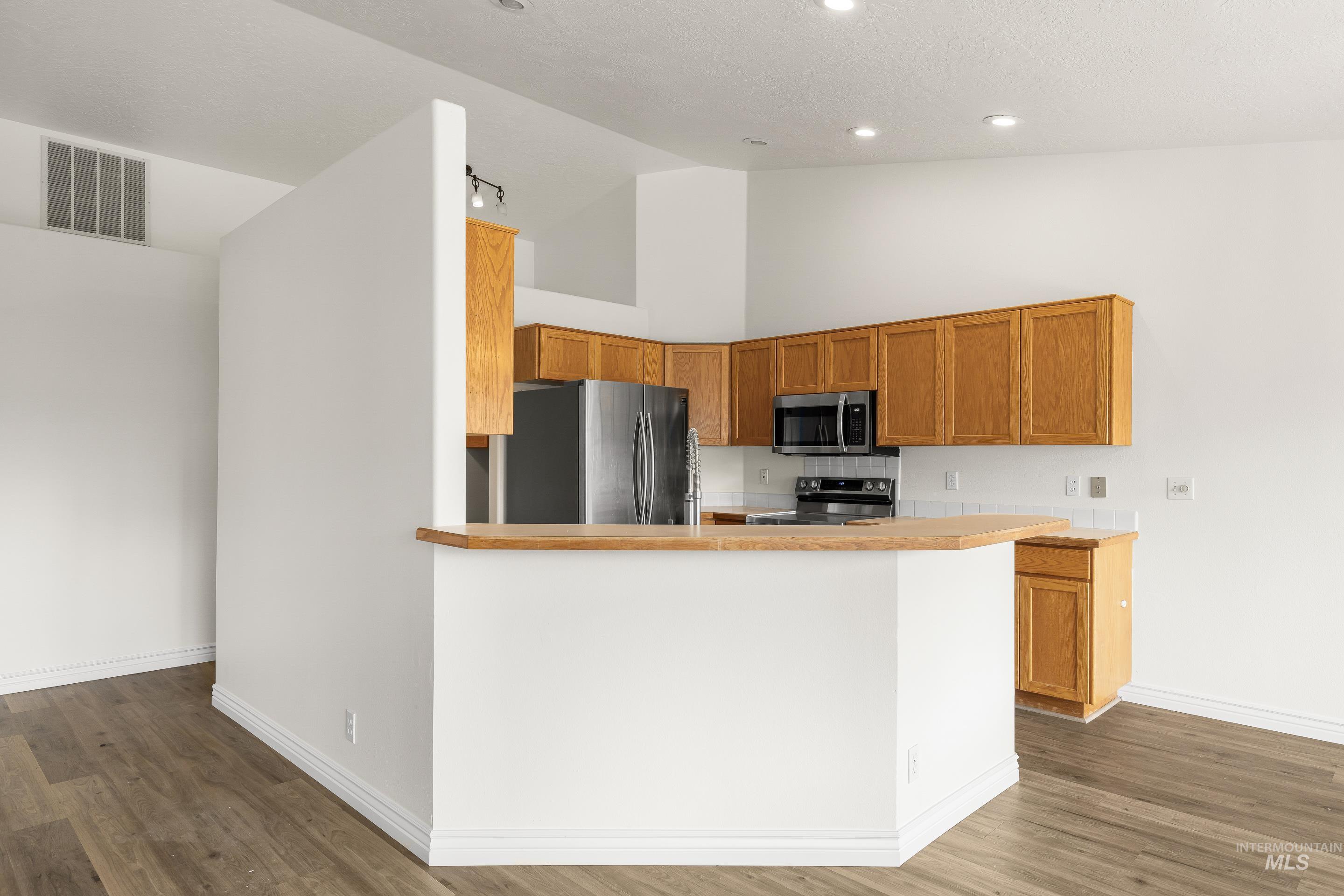 95 W Claire St, Meridian, Idaho 83646-7514, 4 Bedrooms, 2 Bathrooms, Residential For Sale, Price $539,000,MLS 98985598