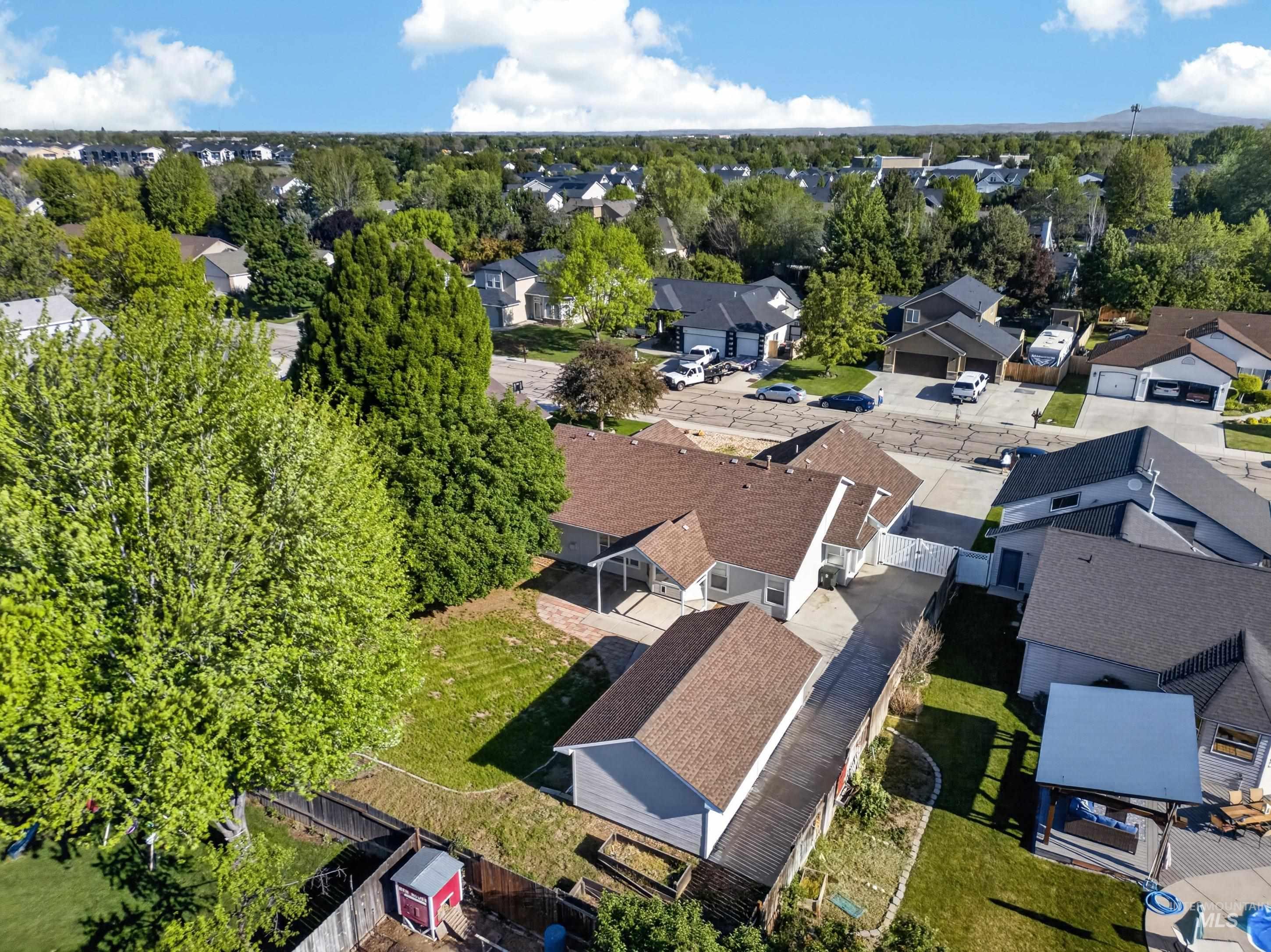 95 W Claire St, Meridian, Idaho 83646-7514, 4 Bedrooms, 2 Bathrooms, Residential For Sale, Price $539,000,MLS 98985598