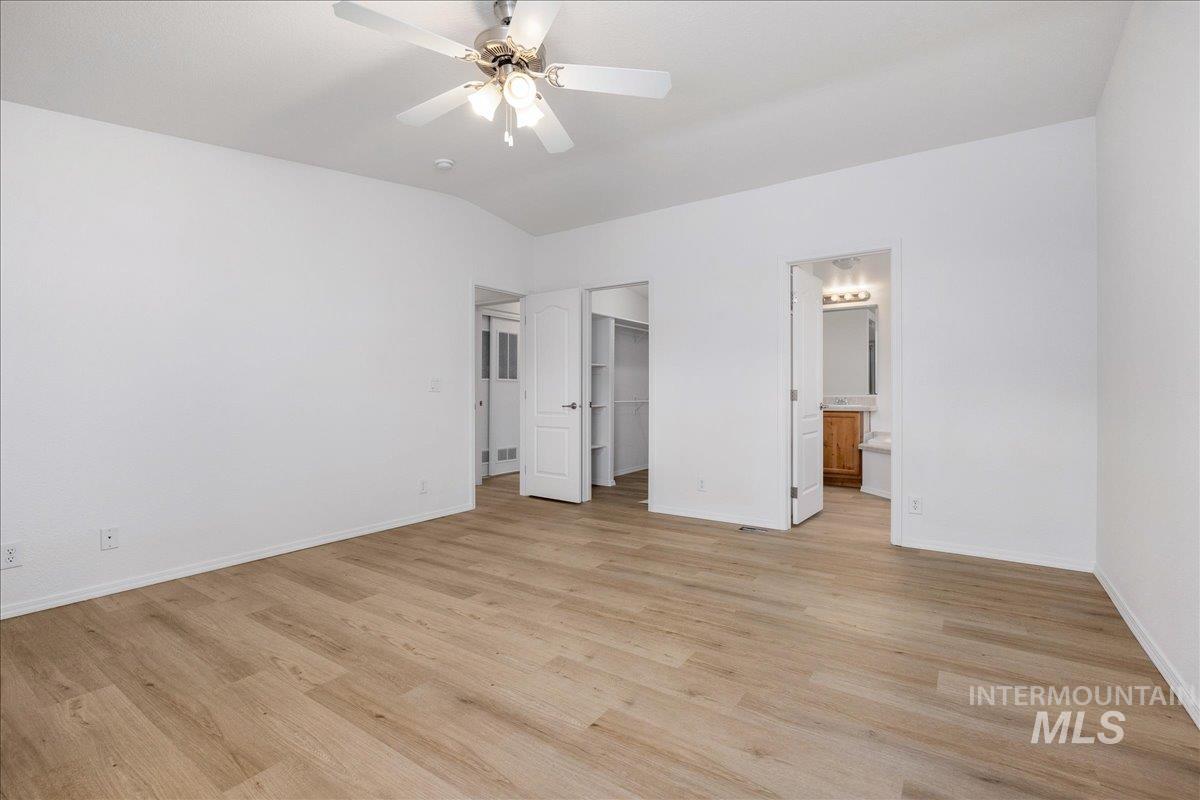 421 S Curtis Rd #122, Boise, Idaho 83705, 3 Bedrooms, 2 Bathrooms, Residential For Sale, Price $285,000,MLS 98985600