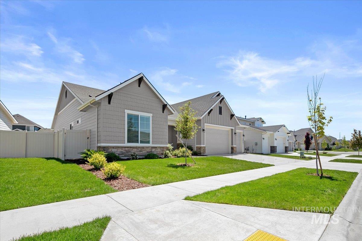 5901 W Copperstone Ct, Meridian, Idaho 83646-1664, 3 Bedrooms, 2.5 Bathrooms, Residential For Sale, Price $659,900,MLS 98985602