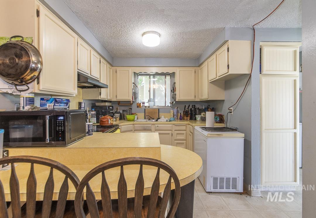 1820 Poplar St., Caldwell, Idaho 83605, 2 Bedrooms, 1 Bathroom, Residential Income For Sale, Price $549,900,MLS 98985603