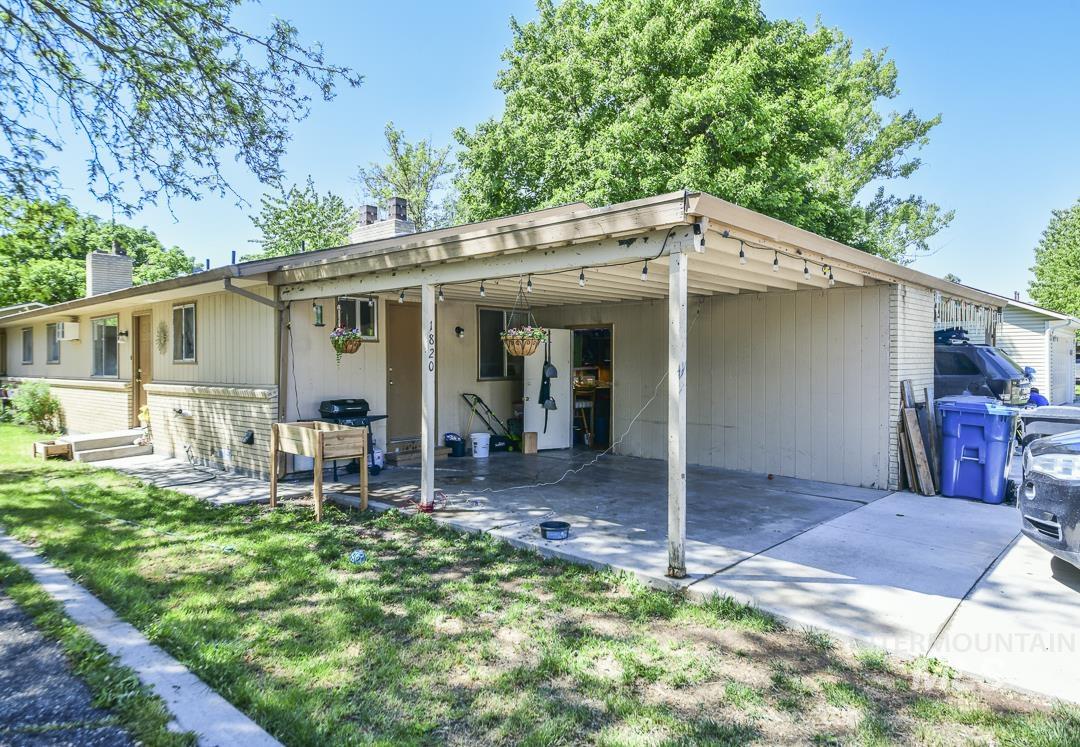 1820 Poplar St., Caldwell, Idaho 83605, 2 Bedrooms, 1 Bathroom, Residential Income For Sale, Price $549,900,MLS 98985603