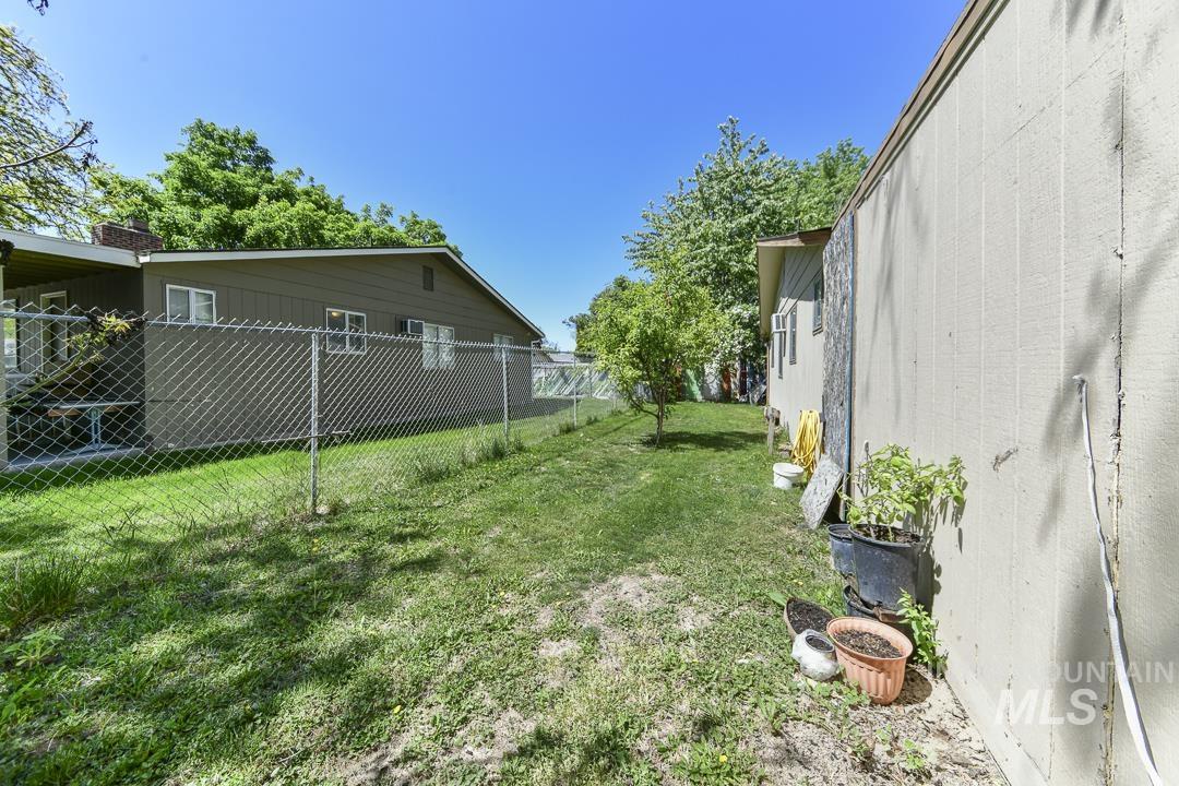 1820 Poplar St., Caldwell, Idaho 83605, 2 Bedrooms, 1 Bathroom, Residential Income For Sale, Price $549,900,MLS 98985603