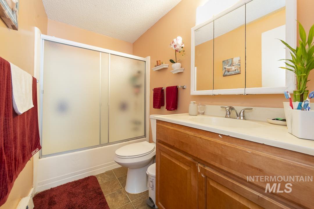 1820 Poplar St., Caldwell, Idaho 83605, 2 Bedrooms, 1 Bathroom, Residential Income For Sale, Price $549,900,MLS 98985603