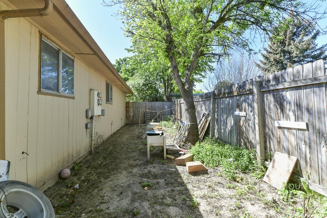 1820 Poplar St., Caldwell, Idaho 83605, 2 Bedrooms, 1 Bathroom, Residential Income For Sale, Price $549,900,MLS 98985603
