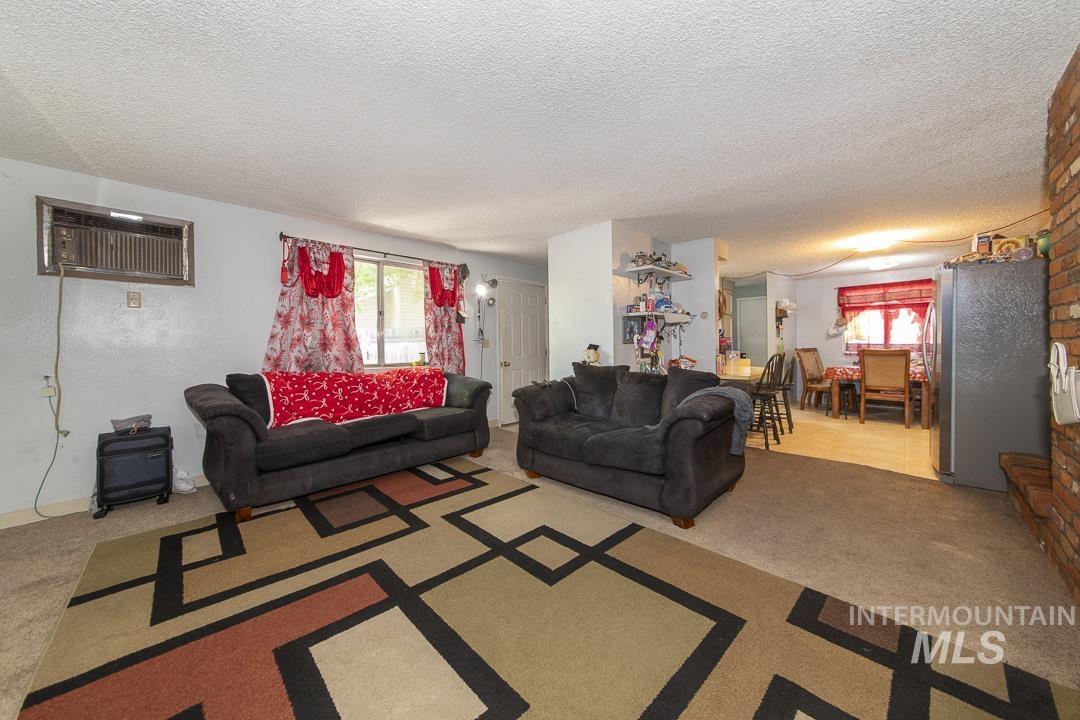 1820 Poplar St., Caldwell, Idaho 83605, 2 Bedrooms, 1 Bathroom, Residential Income For Sale, Price $549,900,MLS 98985603