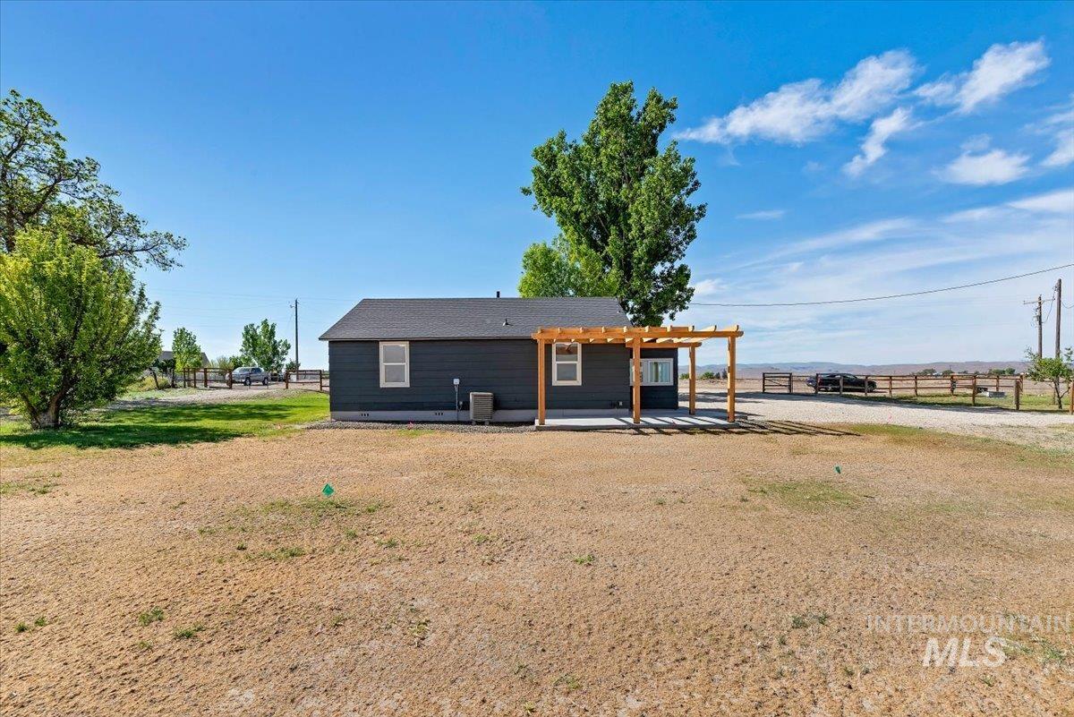 3432 W Pioneer Rd, Homedale, Idaho 83628, 2 Bedrooms, 1 Bathroom, Residential For Sale, Price $445,000,MLS 98985604