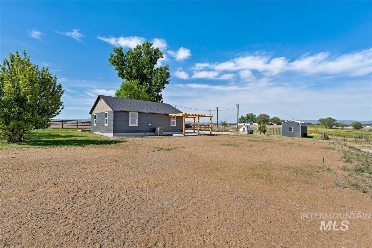 3432 W Pioneer Rd, Homedale, Idaho 83628, 2 Bedrooms, 1 Bathroom, Residential For Sale, Price $445,000,MLS 98985604