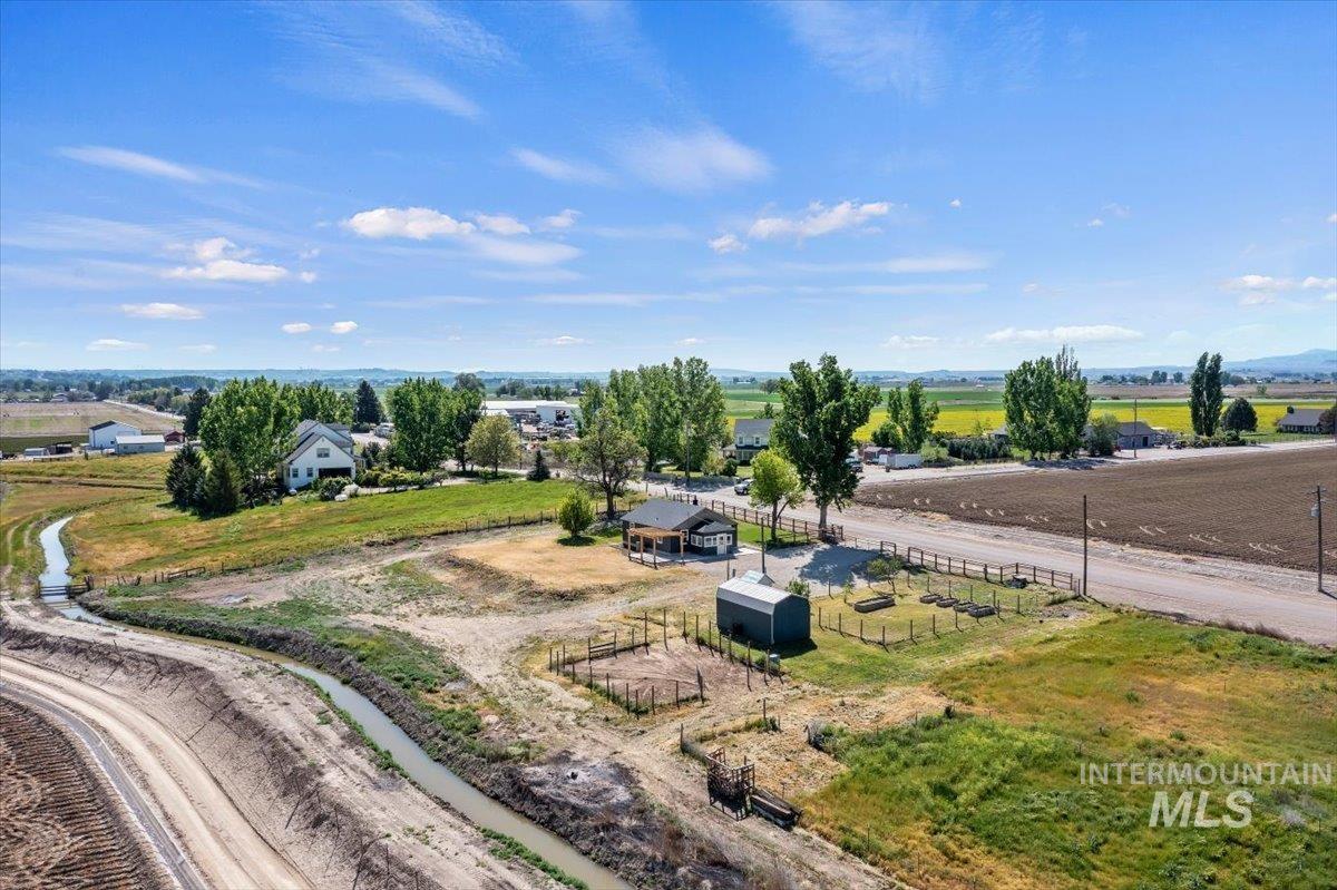 3432 W Pioneer Rd, Homedale, Idaho 83628, 2 Bedrooms, 1 Bathroom, Residential For Sale, Price $445,000,MLS 98985604