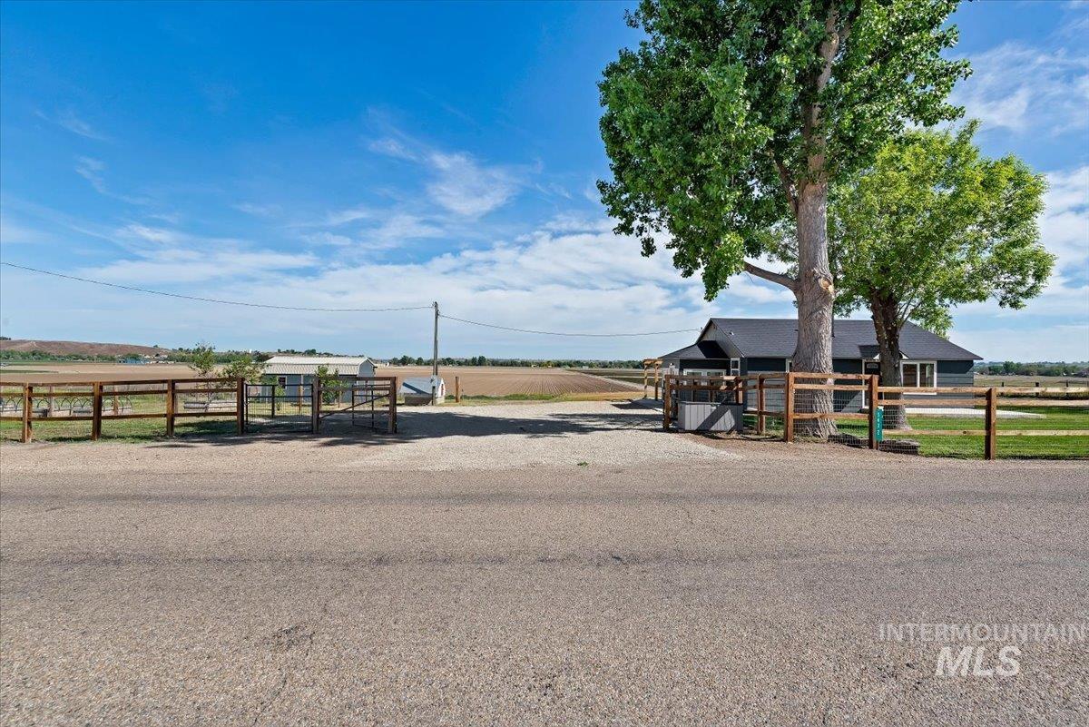 3432 W Pioneer Rd, Homedale, Idaho 83628, 2 Bedrooms, 1 Bathroom, Residential For Sale, Price $445,000,MLS 98985604
