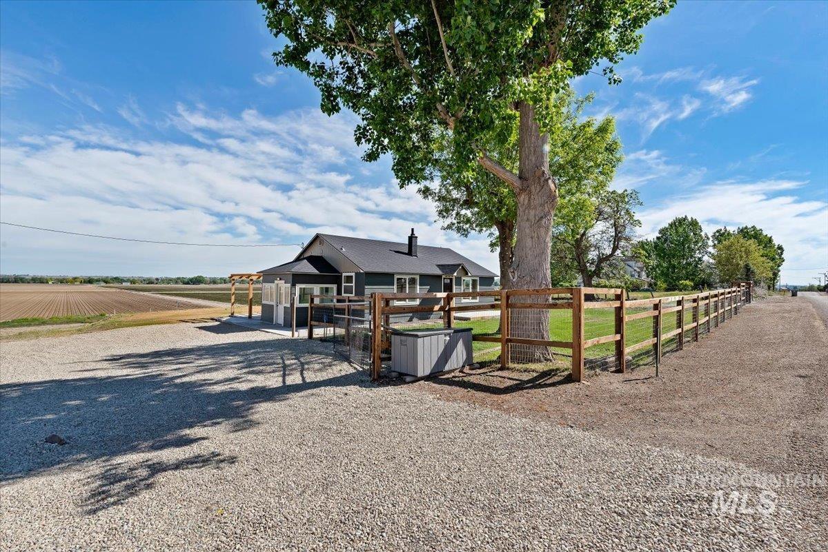3432 W Pioneer Rd, Homedale, Idaho 83628, 2 Bedrooms, 1 Bathroom, Residential For Sale, Price $445,000,MLS 98985604