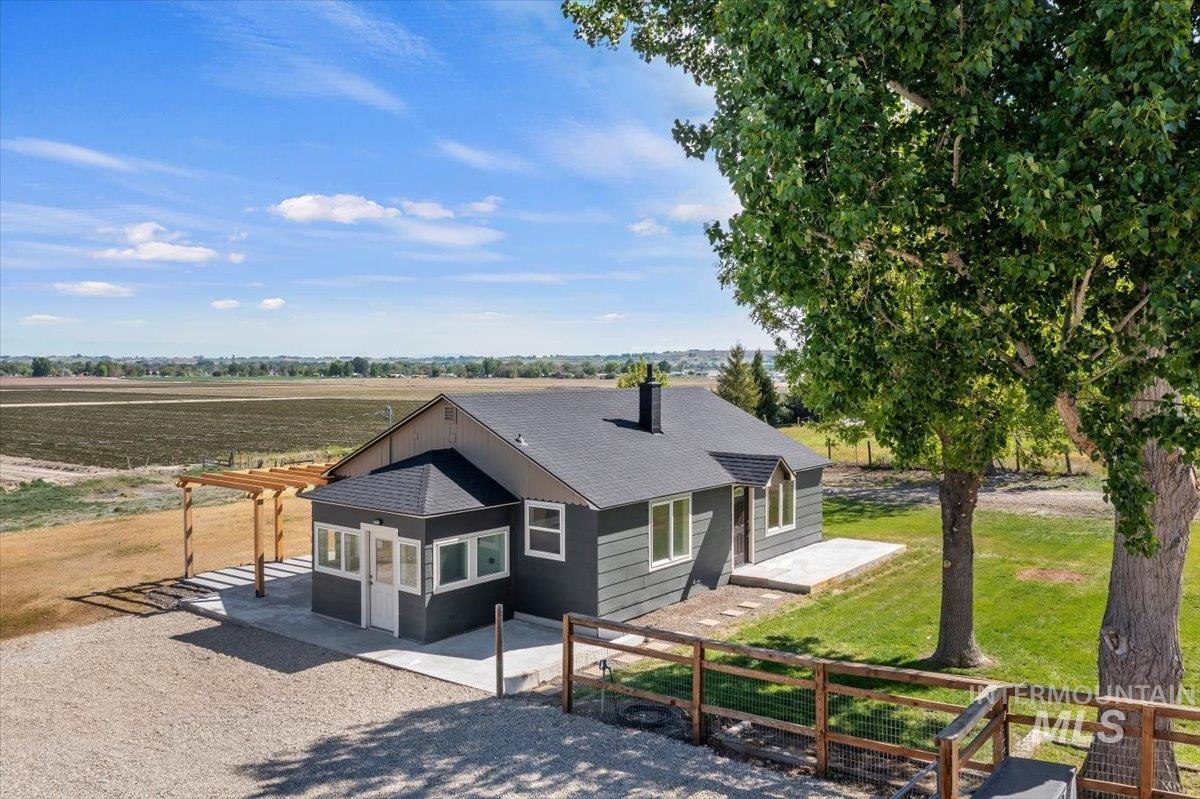 3432 W Pioneer Rd, Homedale, Idaho 83628, 2 Bedrooms, 1 Bathroom, Residential For Sale, Price $445,000,MLS 98985604