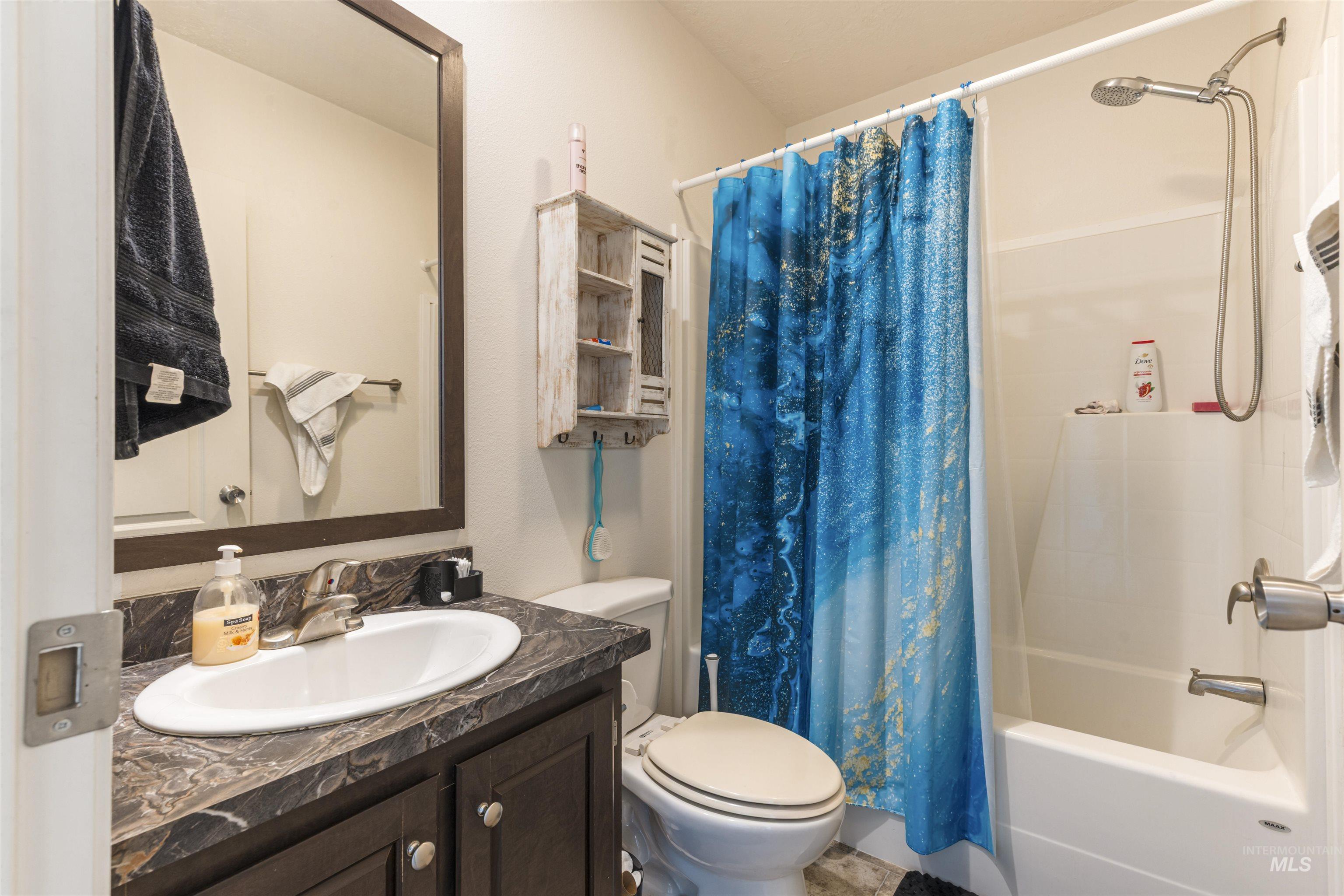 424 W cherry, Meridian, Idaho 83642, 3 Bedrooms, 2 Bathrooms, Residential For Sale, Price $114,900,MLS 98985606