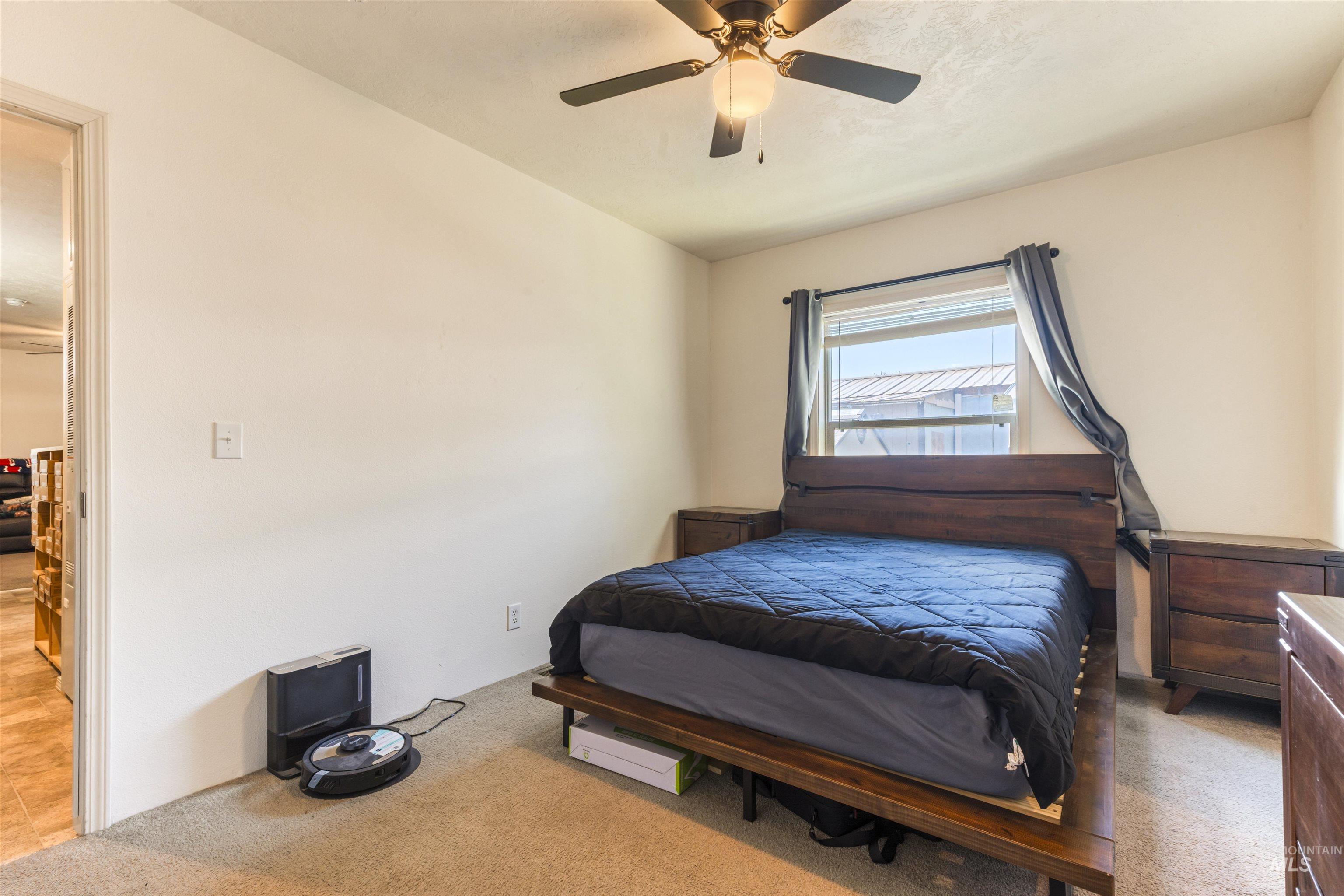 424 W cherry, Meridian, Idaho 83642, 3 Bedrooms, 2 Bathrooms, Residential For Sale, Price $114,900,MLS 98985606
