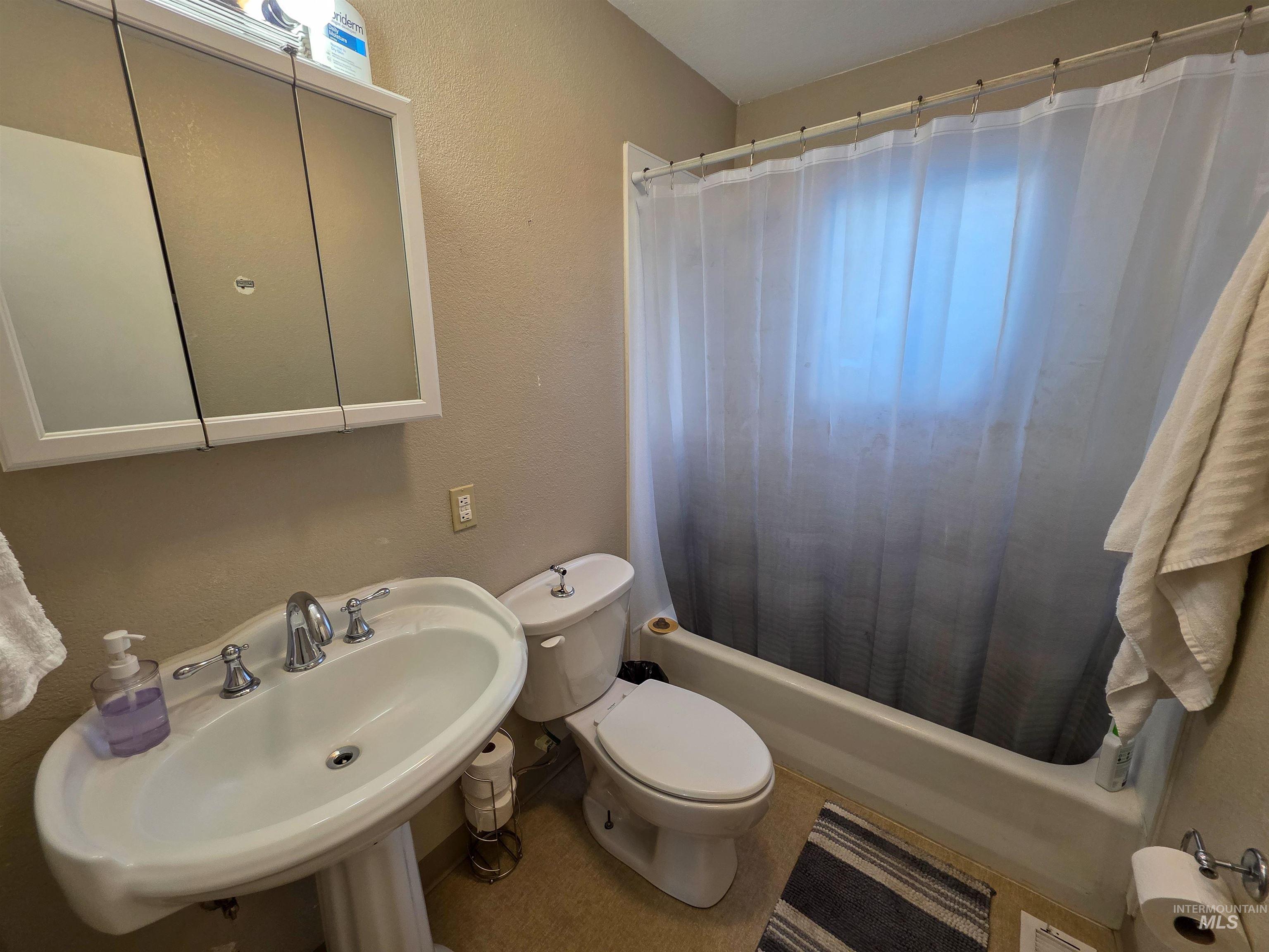 408 16th Ave, Lewiston, Idaho 83501, 3 Bedrooms, 2 Bathrooms, Residential For Sale, Price $364,999,MLS 98985608