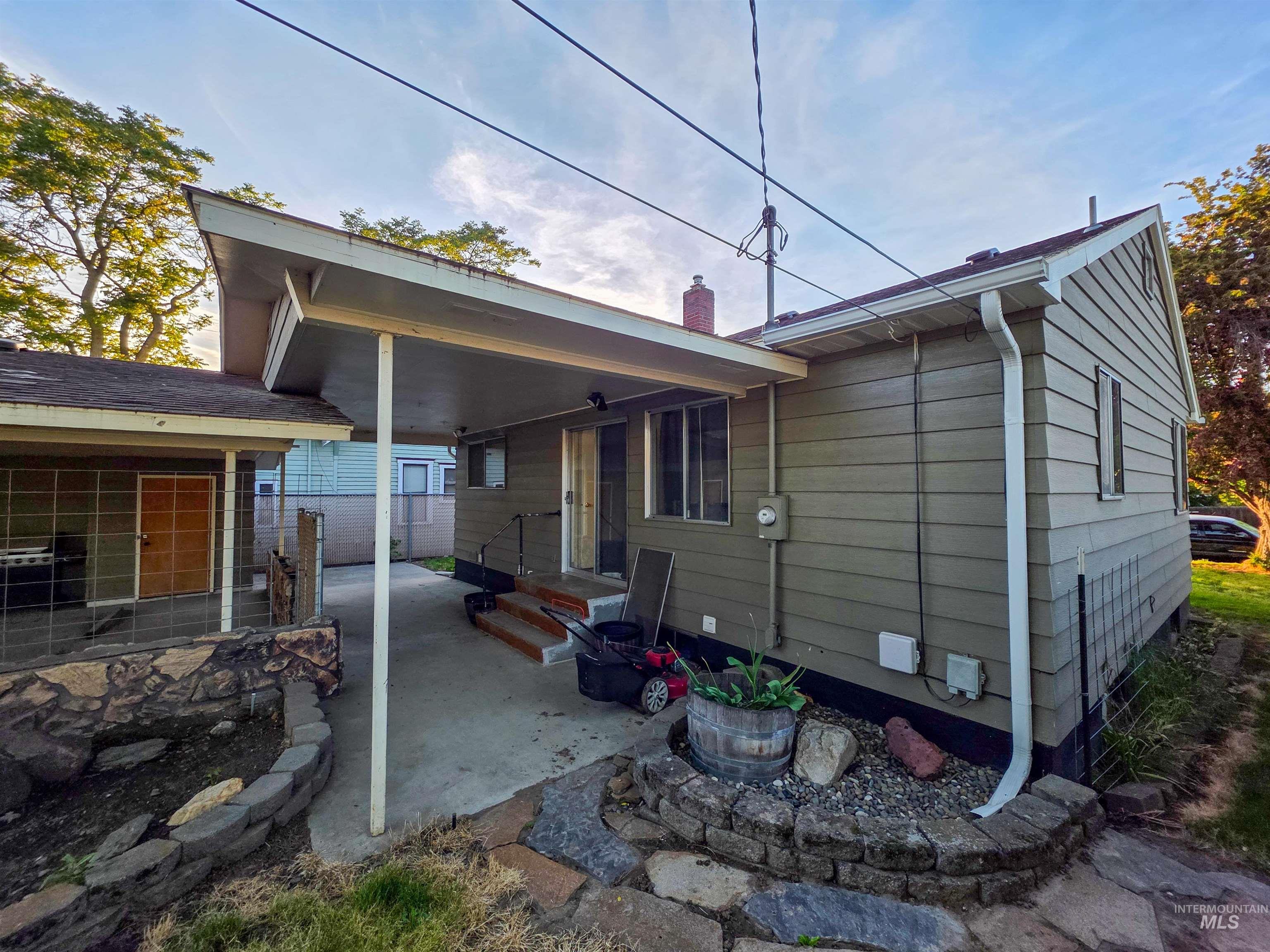 408 16th Ave, Lewiston, Idaho 83501, 3 Bedrooms, 2 Bathrooms, Residential For Sale, Price $364,999,MLS 98985608