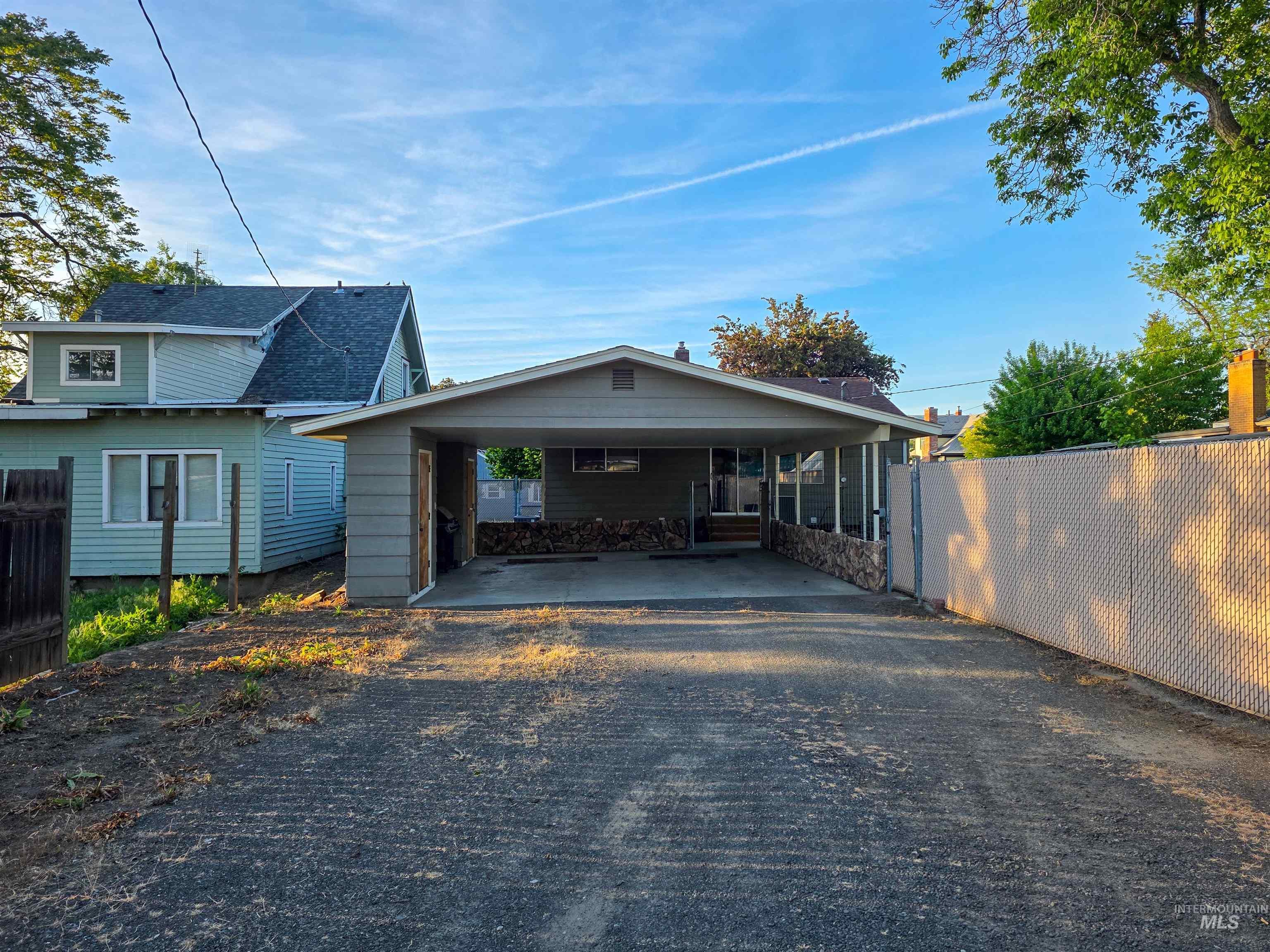 408 16th Ave, Lewiston, Idaho 83501, 3 Bedrooms, 2 Bathrooms, Residential For Sale, Price $364,999,MLS 98985608