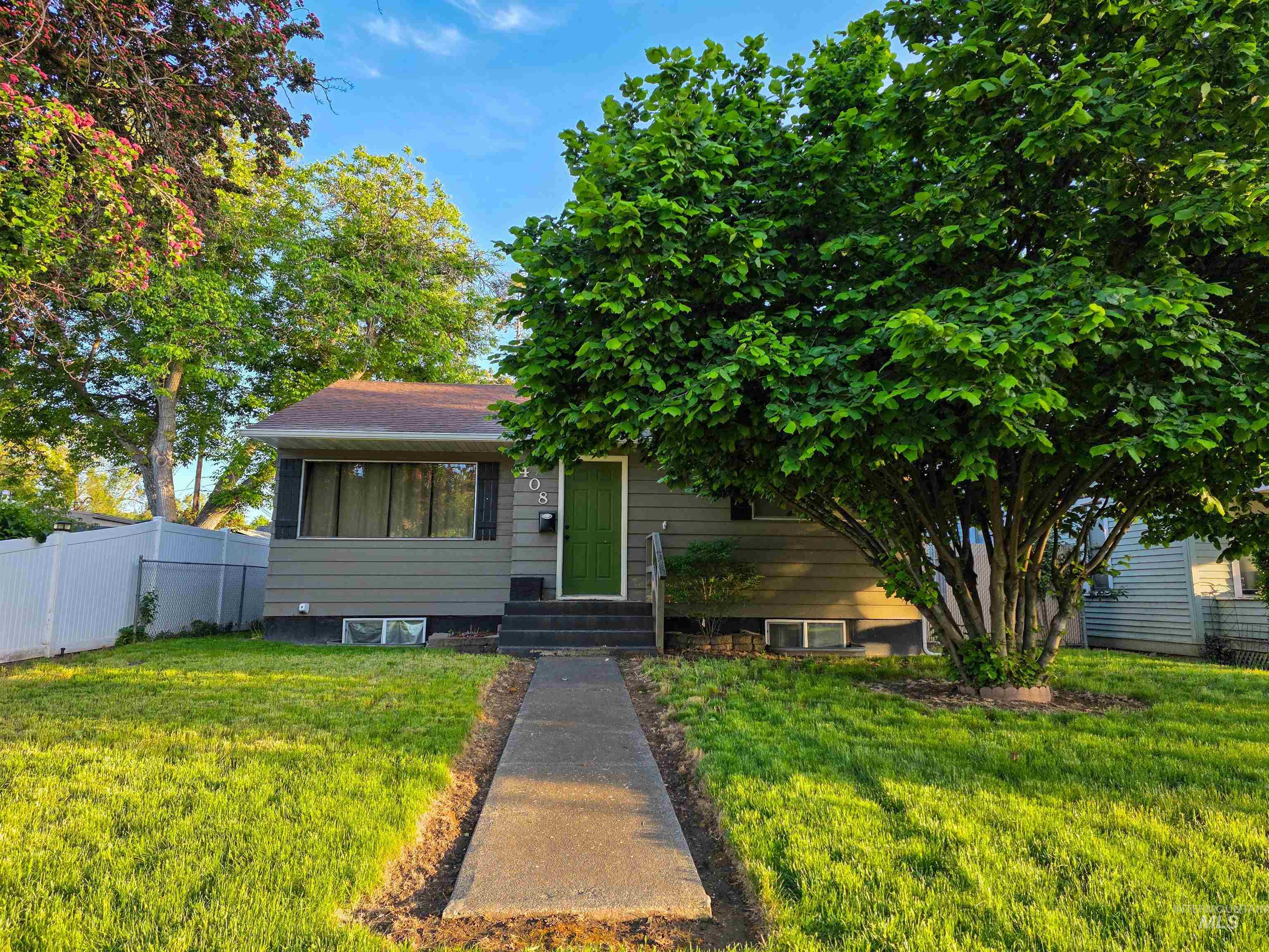 408 16th Ave, Lewiston, Idaho 83501, 3 Bedrooms, 2 Bathrooms, Residential For Sale, Price $364,999,MLS 98985608