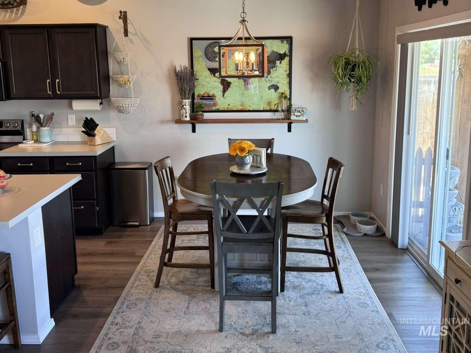 19576 Newhall Pl, Caldwell, Idaho 83605, 3 Bedrooms, 2 Bathrooms, Residential For Sale, Price $384,900,MLS 98985609