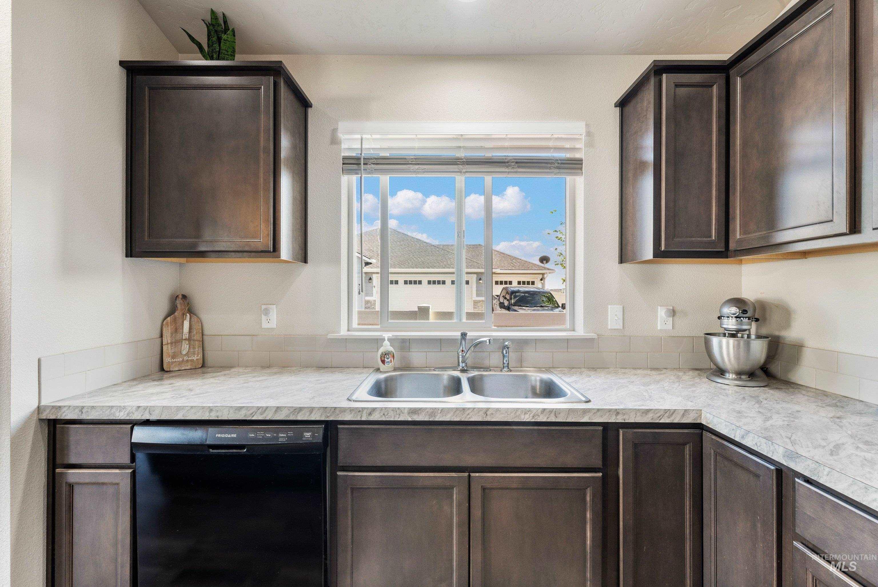 5994 S Donaway Ave, Meridian, Idaho 83642, 3 Bedrooms, 2 Bathrooms, Residential For Sale, Price $425,000,MLS 98985610