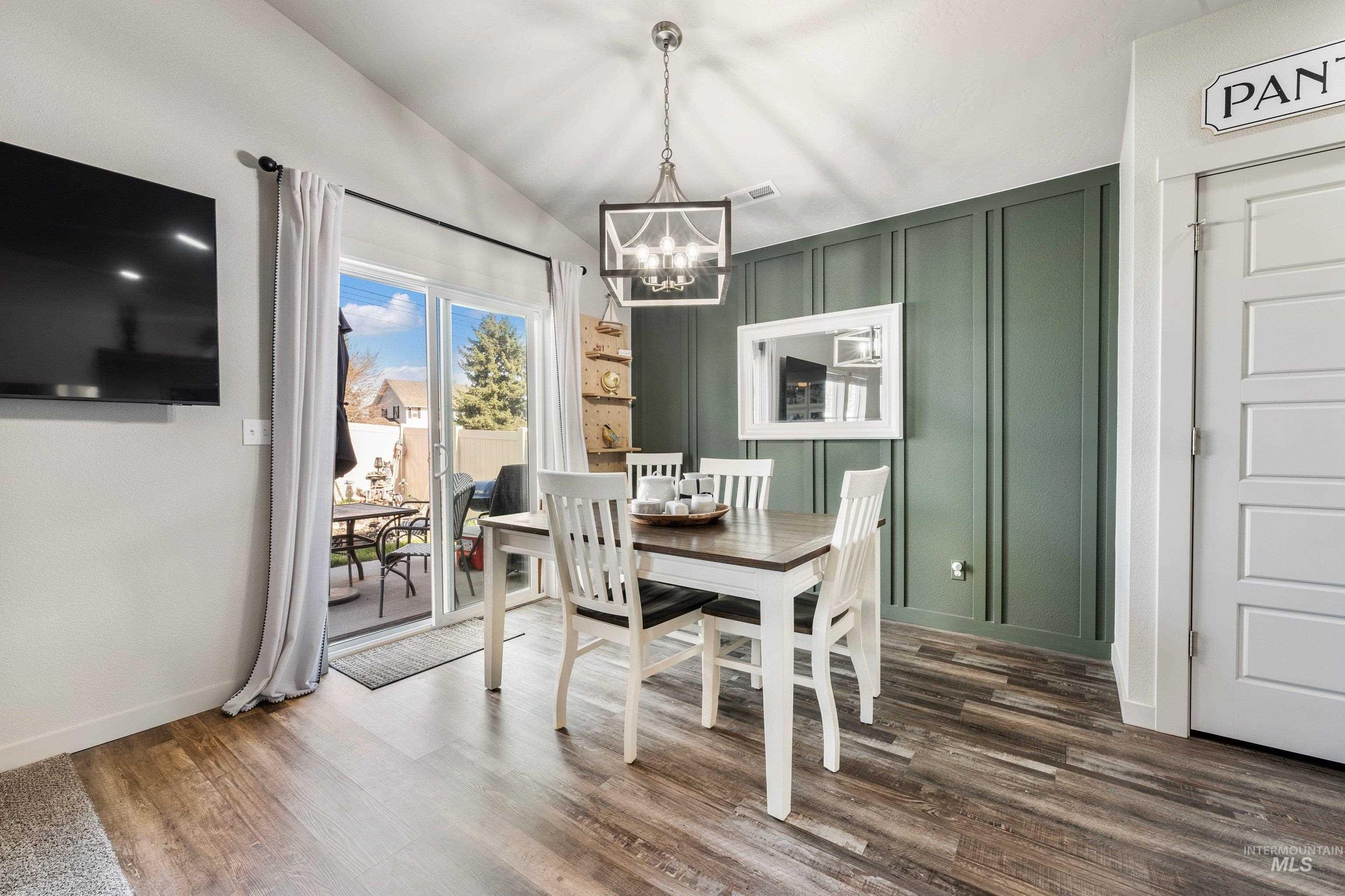 5994 S Donaway Ave, Meridian, Idaho 83642, 3 Bedrooms, 2 Bathrooms, Residential For Sale, Price $425,000,MLS 98985610