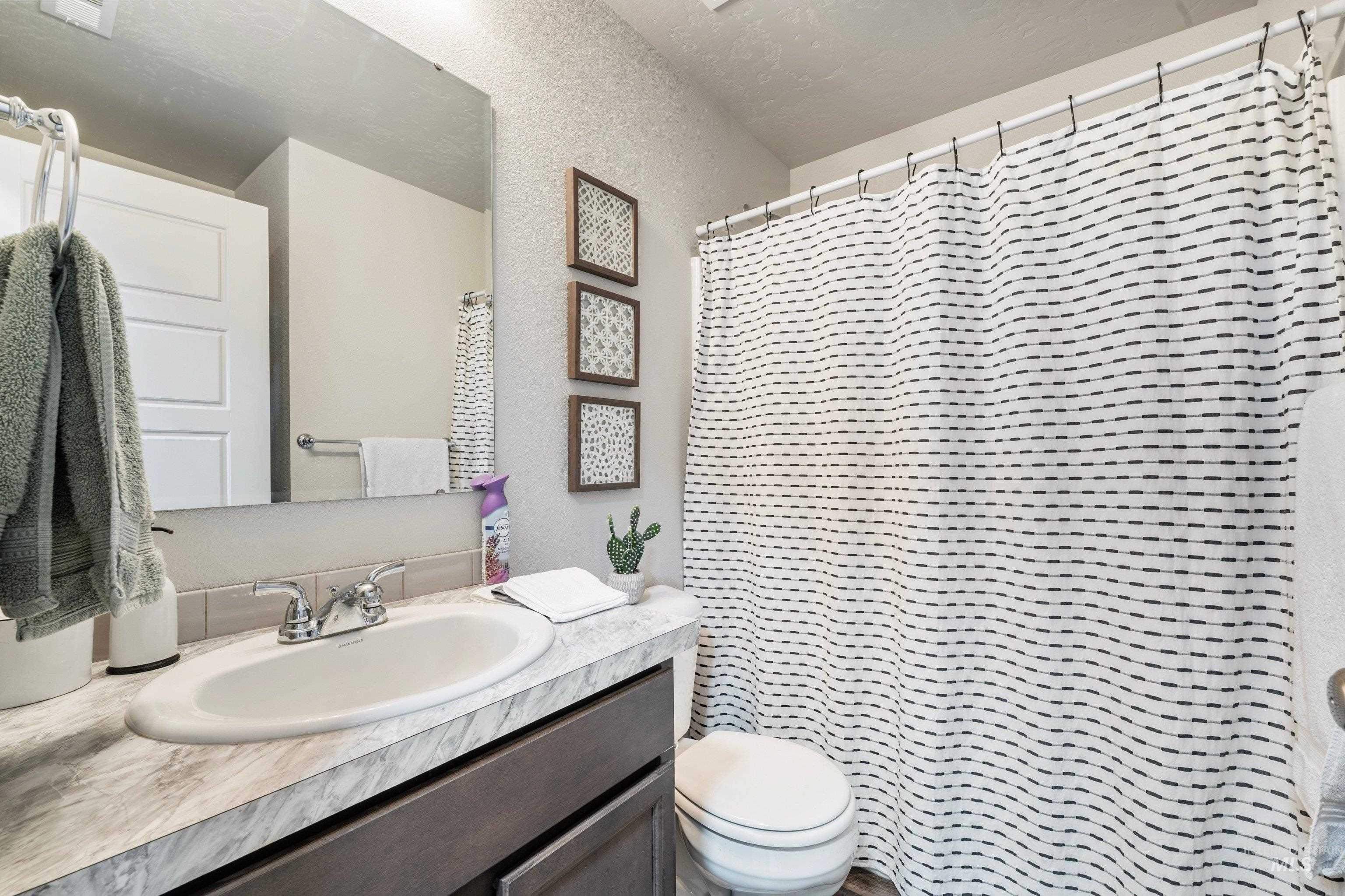 5994 S Donaway Ave, Meridian, Idaho 83642, 3 Bedrooms, 2 Bathrooms, Residential For Sale, Price $425,000, 98985610