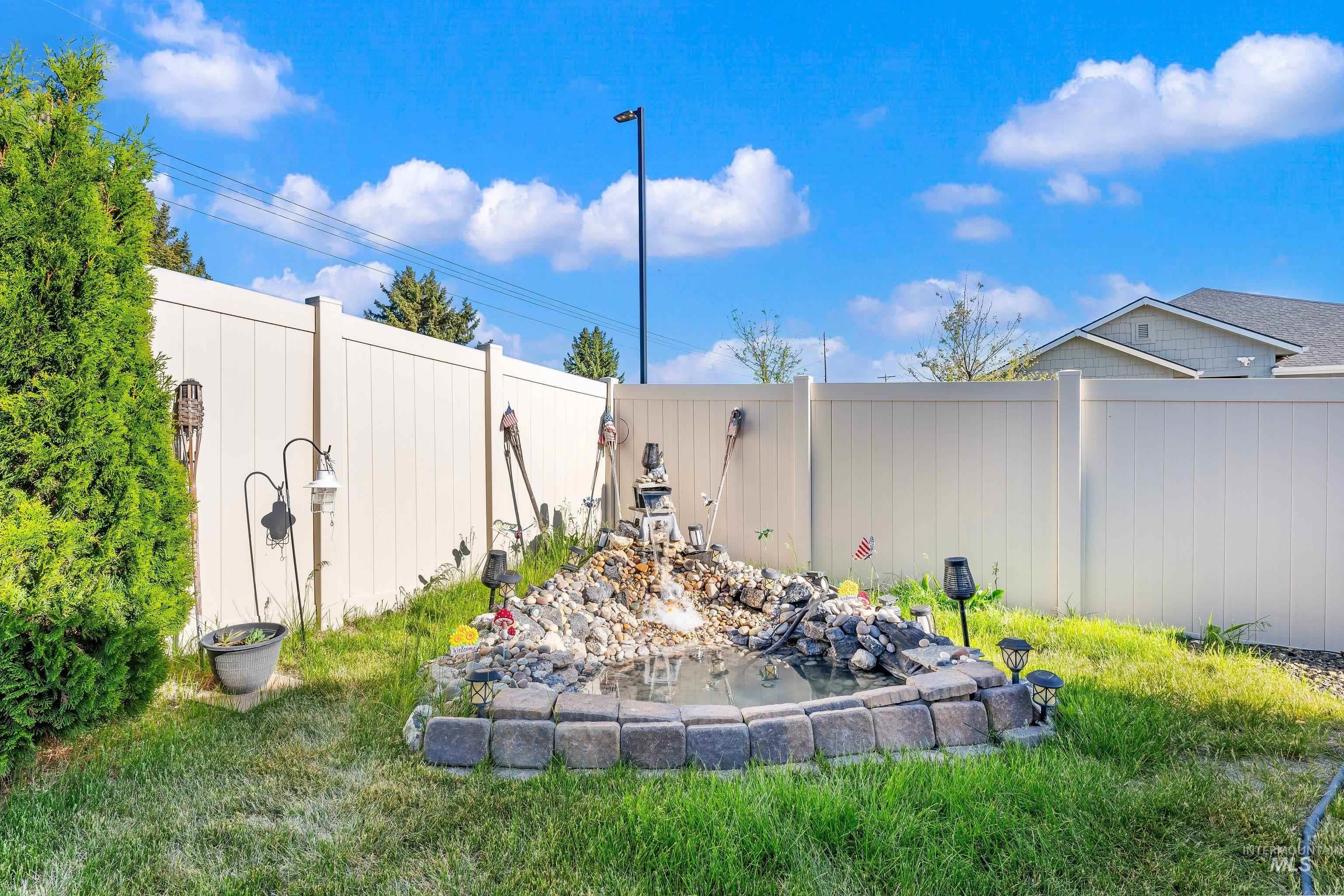 5994 S Donaway Ave, Meridian, Idaho 83642, 3 Bedrooms, 2 Bathrooms, Residential For Sale, Price $425,000,MLS 98985610
