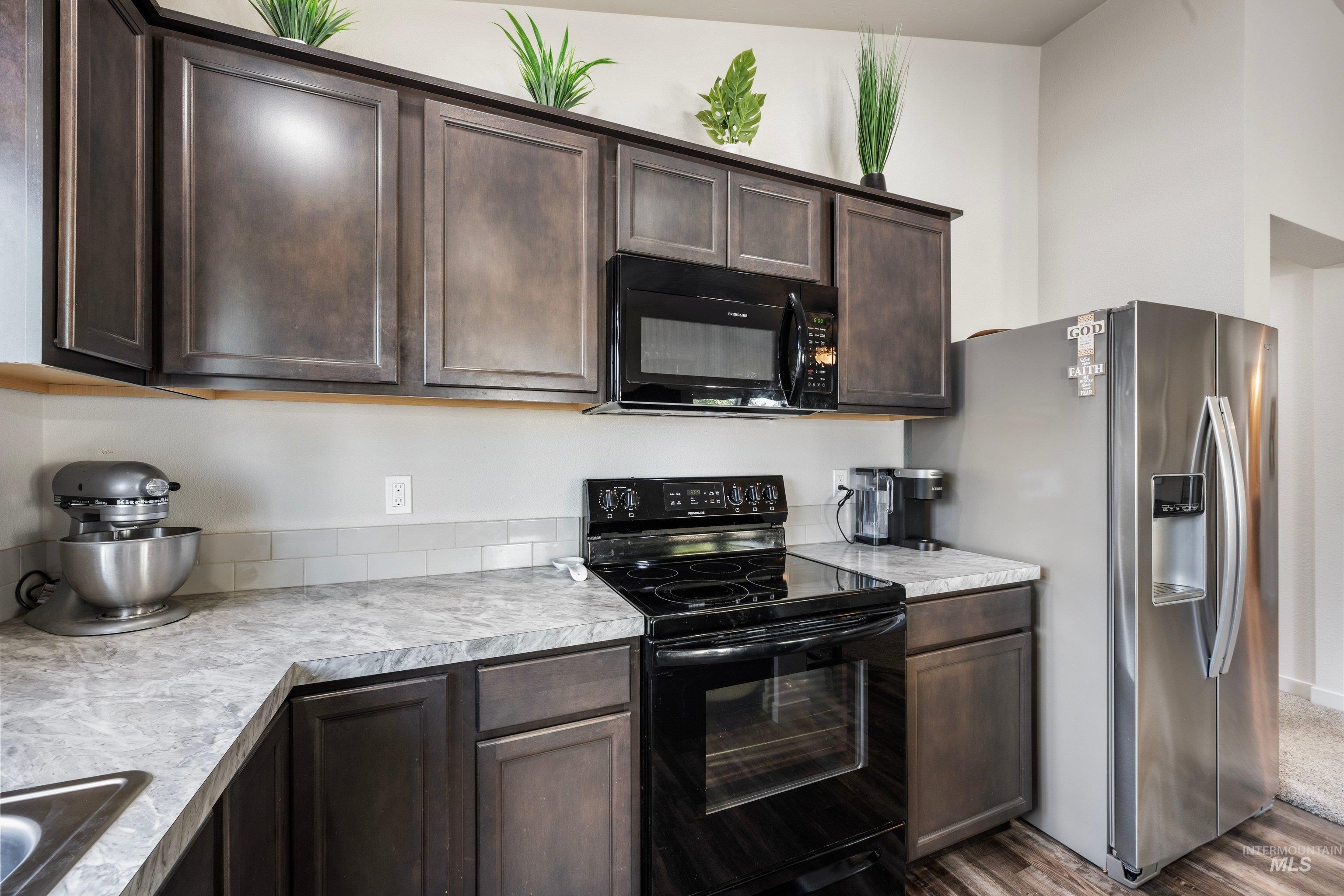 5994 S Donaway Ave, Meridian, Idaho 83642, 3 Bedrooms, 2 Bathrooms, Residential For Sale, Price $425,000,MLS 98985610