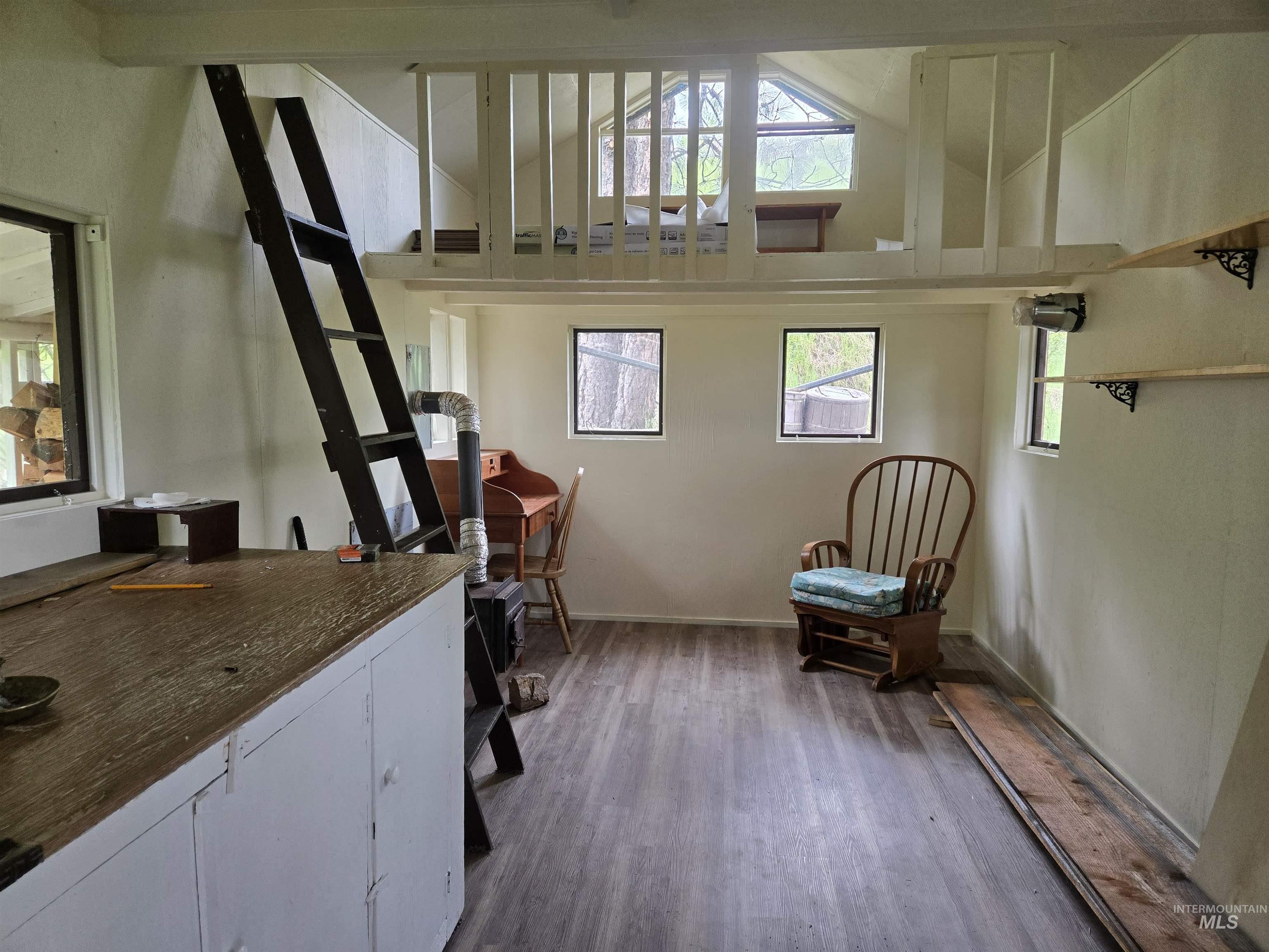 1521 Summitview Drive, Ahsahka, Idaho 83520, 2 Bedrooms, 1 Bathroom, Residential For Sale, Price $425,000,MLS 98985612