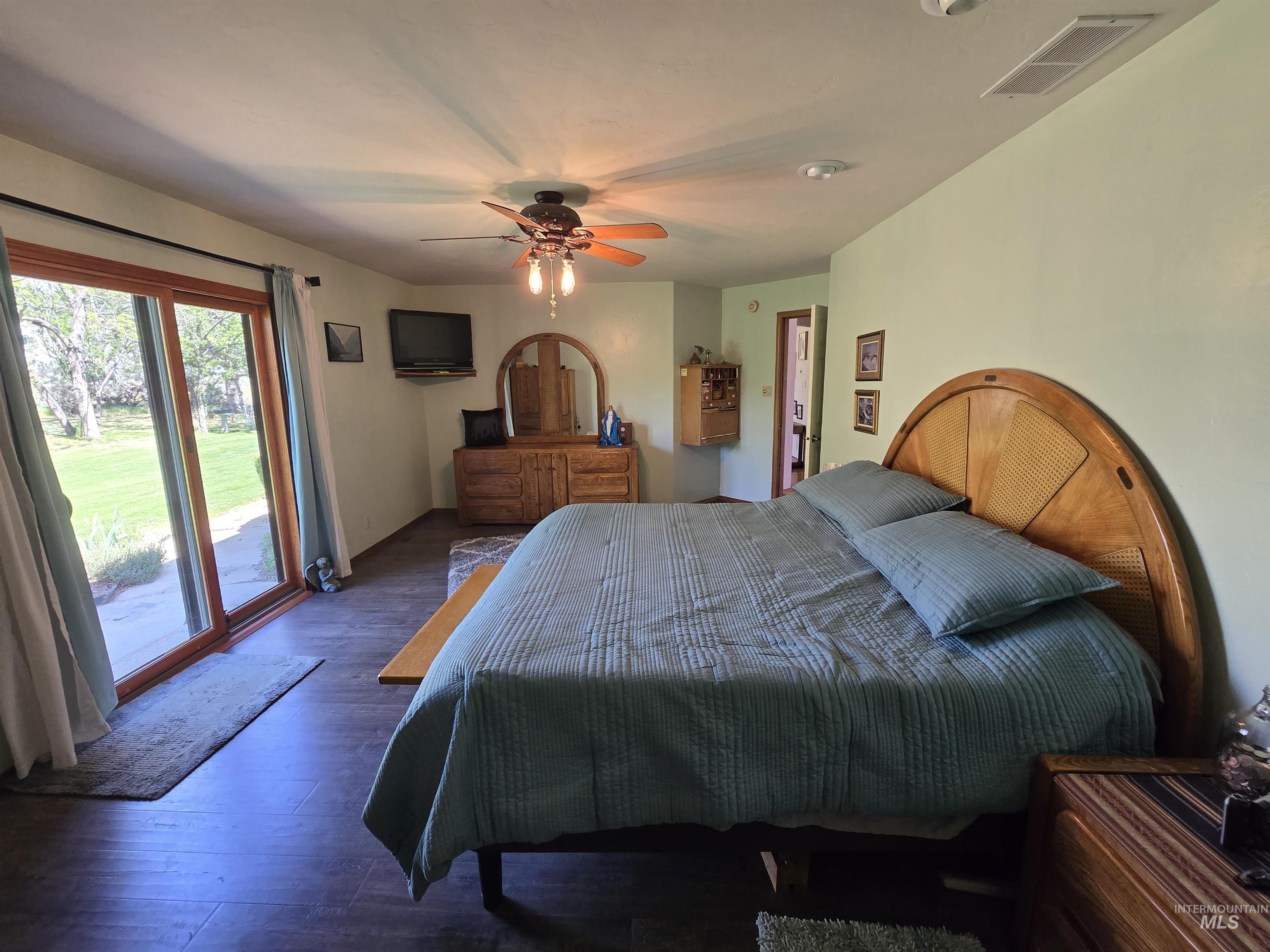 3228 Meadow Ridge Lane, Twin Falls, Idaho 83301, 5 Bedrooms, 3.5 Bathrooms, Residential For Sale, Price $825,000,MLS 98985613