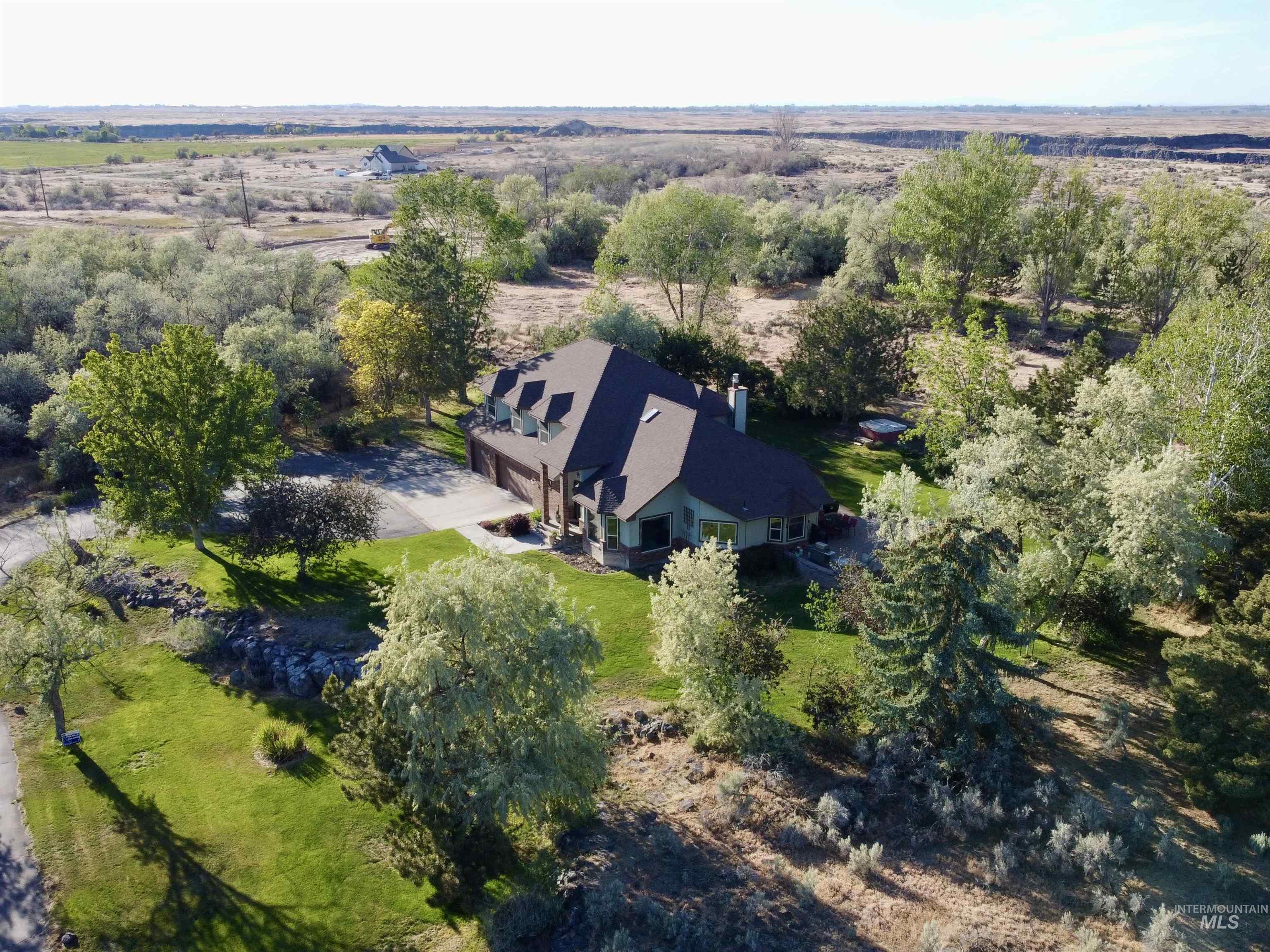 3228 Meadow Ridge Lane, Twin Falls, Idaho 83301, 5 Bedrooms, 3.5 Bathrooms, Residential For Sale, Price $825,000, 98985613