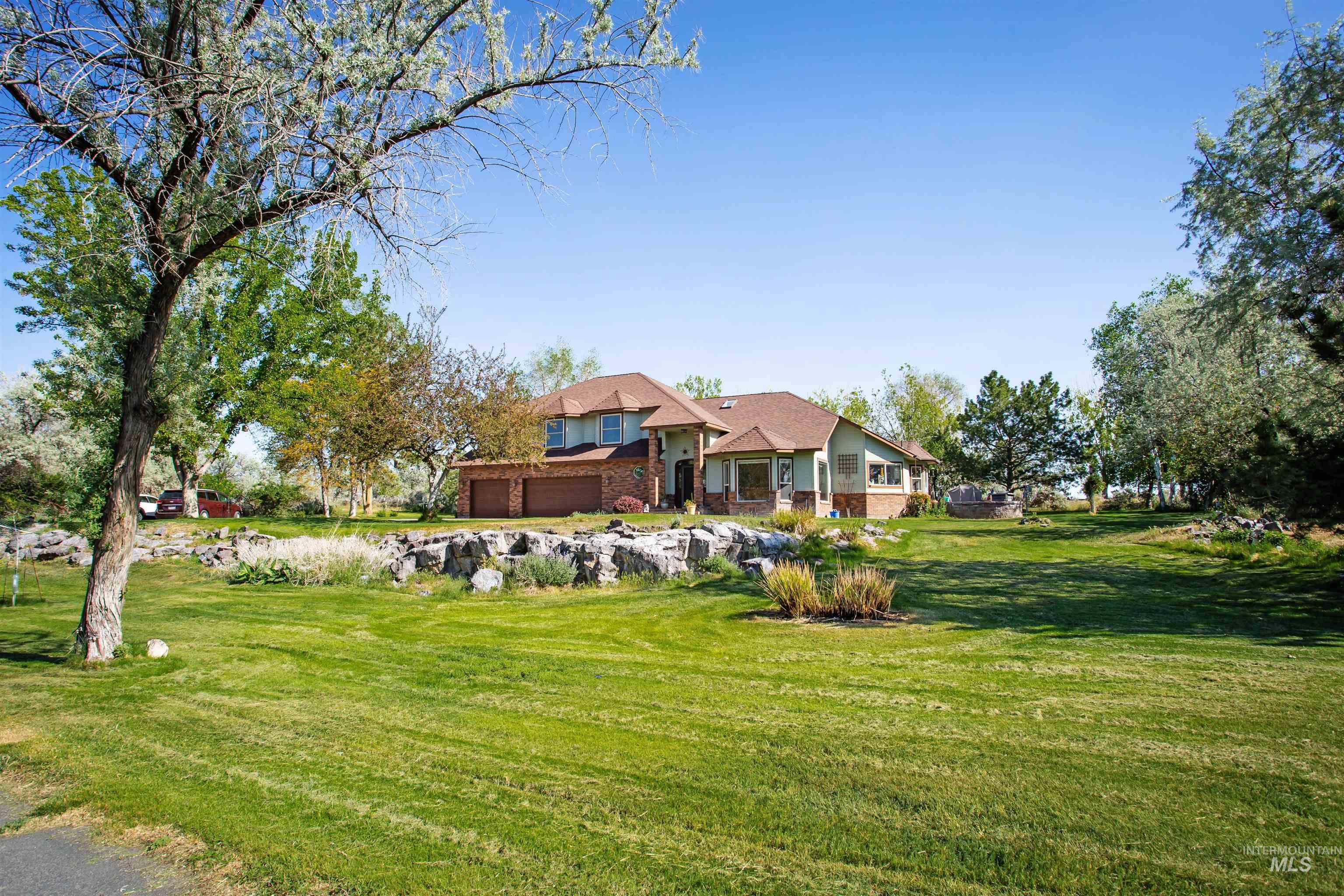 3228 Meadow Ridge Lane, Twin Falls, Idaho 83301, 5 Bedrooms, 3.5 Bathrooms, Residential For Sale, Price $825,000, 98985613