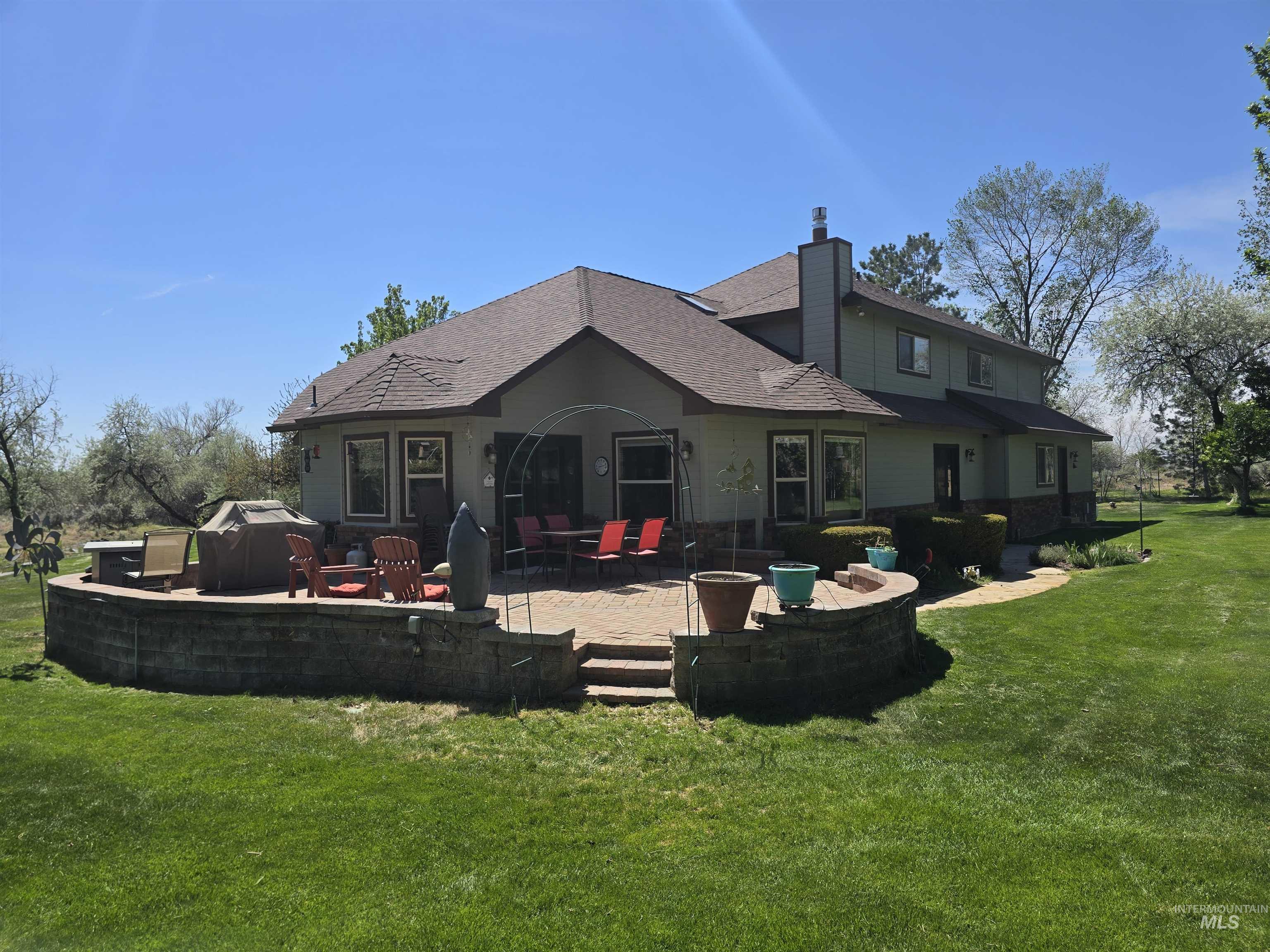 3228 Meadow Ridge Lane, Twin Falls, Idaho 83301, 5 Bedrooms, 3.5 Bathrooms, Residential For Sale, Price $825,000,MLS 98985613