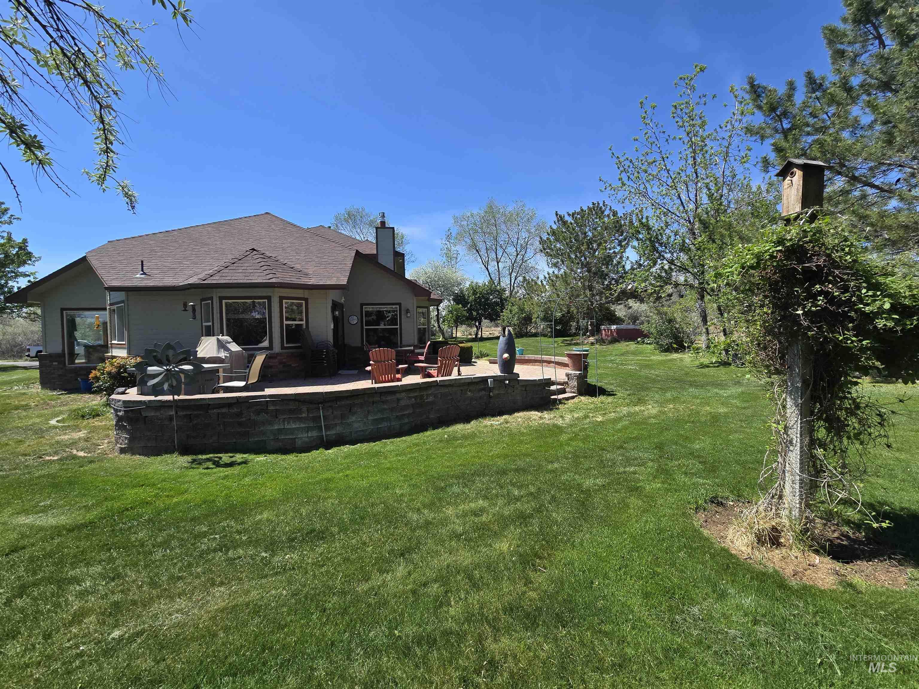 3228 Meadow Ridge Lane, Twin Falls, Idaho 83301, 5 Bedrooms, 3.5 Bathrooms, Residential For Sale, Price $825,000,MLS 98985613