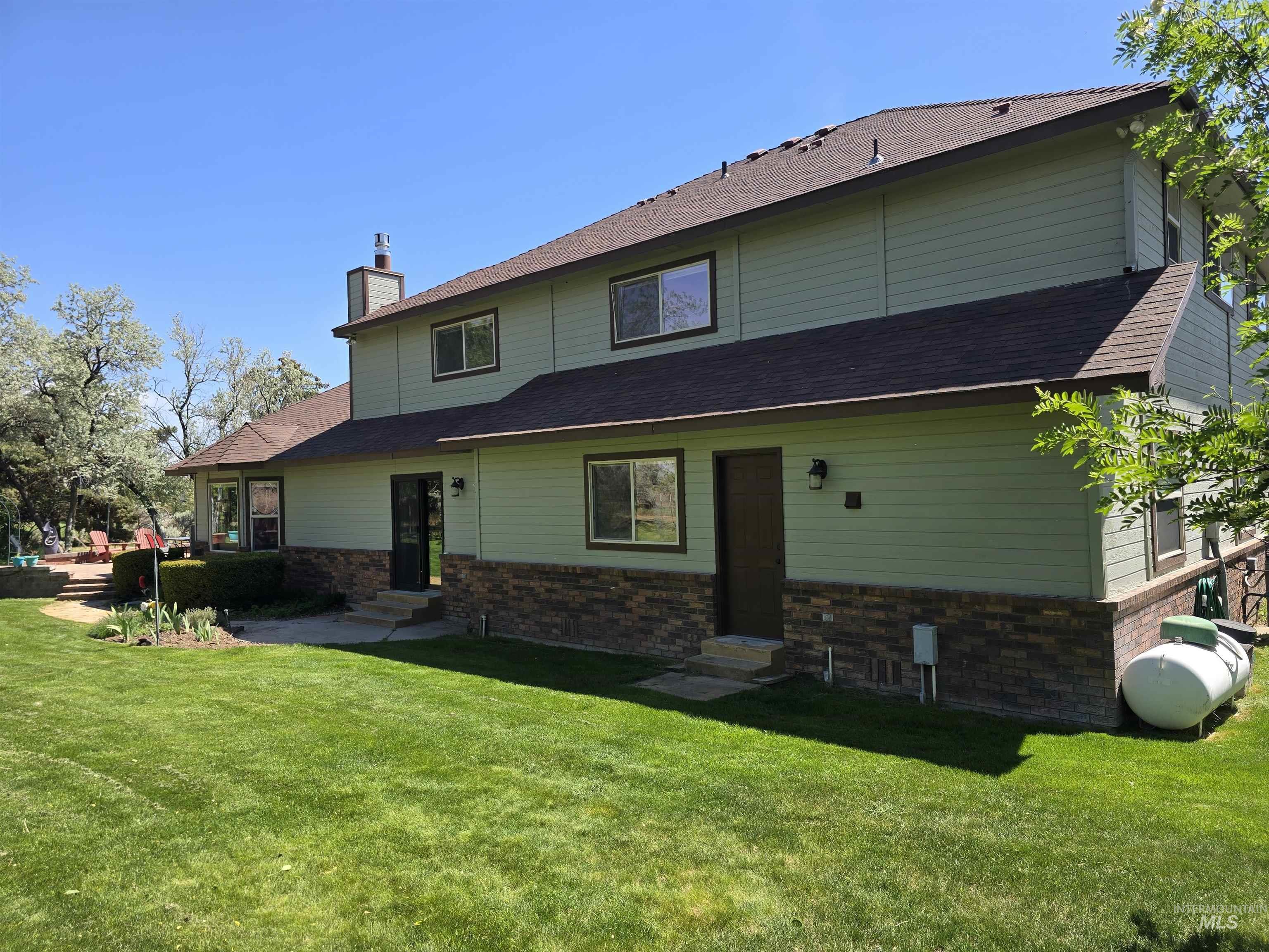 3228 Meadow Ridge Lane, Twin Falls, Idaho 83301, 5 Bedrooms, 3.5 Bathrooms, Residential For Sale, Price $825,000,MLS 98985613