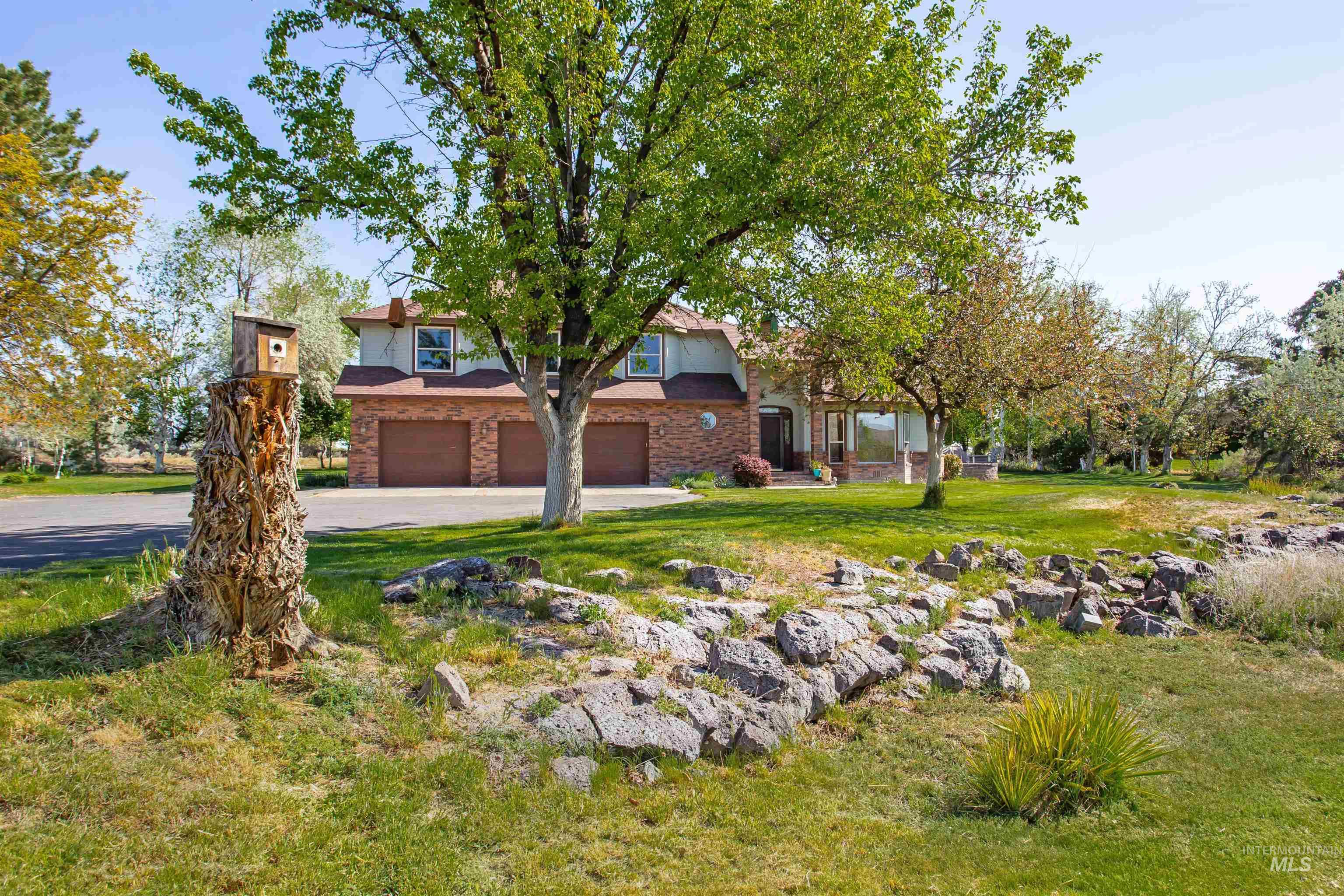 3228 Meadow Ridge Lane, Twin Falls, Idaho 83301, 5 Bedrooms, 3.5 Bathrooms, Residential For Sale, Price $825,000, 98985613