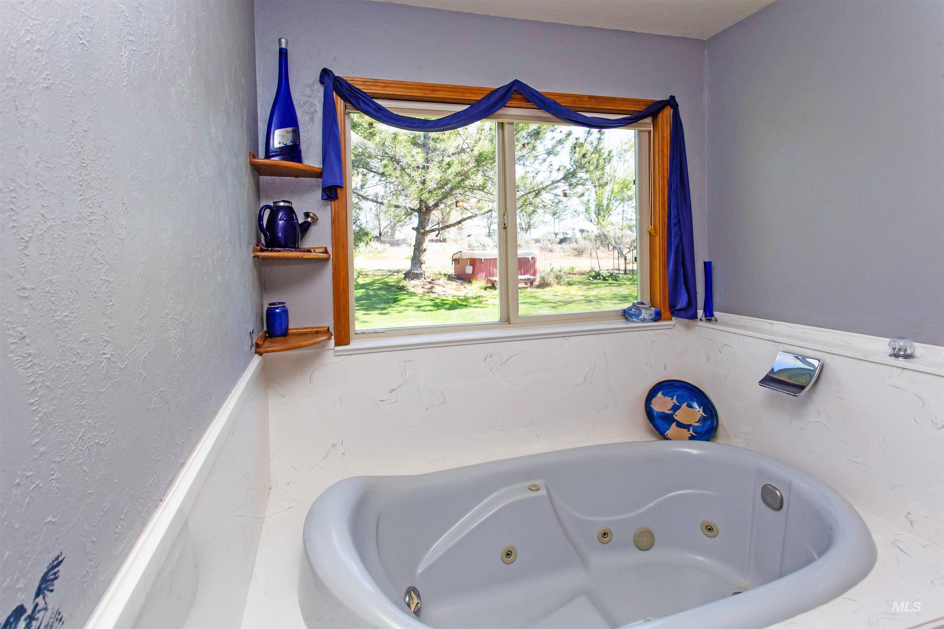 3228 Meadow Ridge Lane, Twin Falls, Idaho 83301, 5 Bedrooms, 3.5 Bathrooms, Residential For Sale, Price $825,000, 98985613
