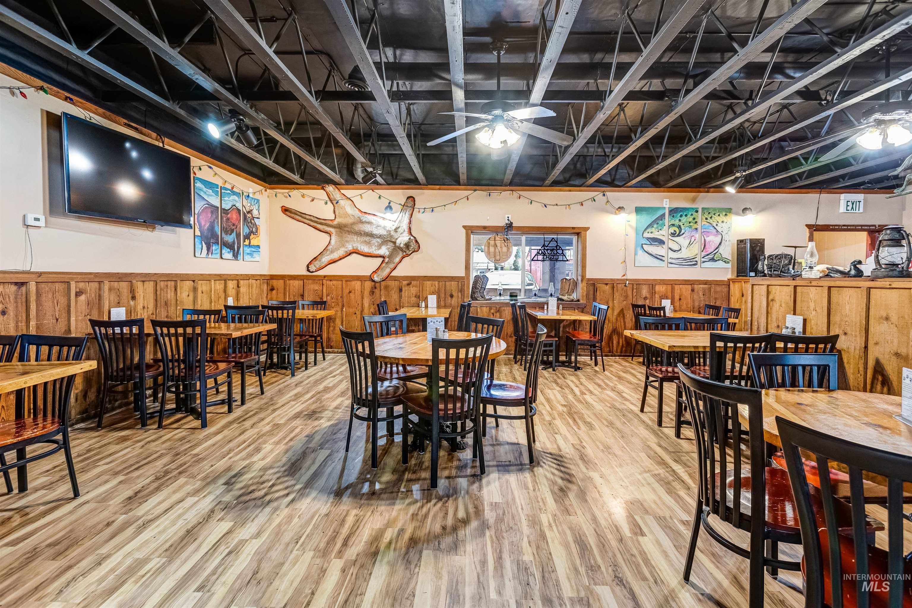 263 N Main St, Donnelly, Idaho 83615, Business/Commercial For Sale, Price $1,319,000, 98985615