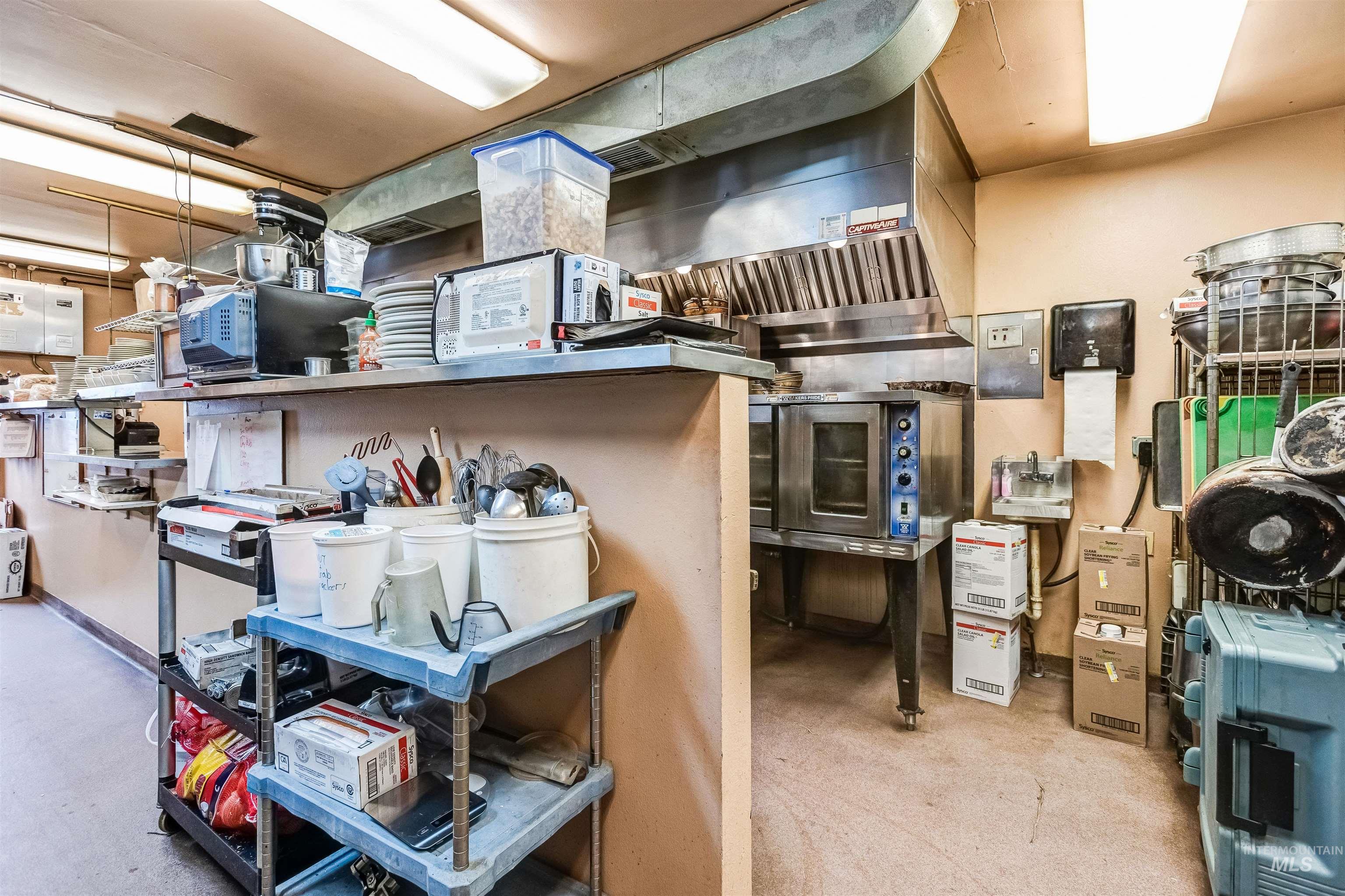 263 N Main St, Donnelly, Idaho 83615, Business/Commercial For Sale, Price $1,319,000, 98985615