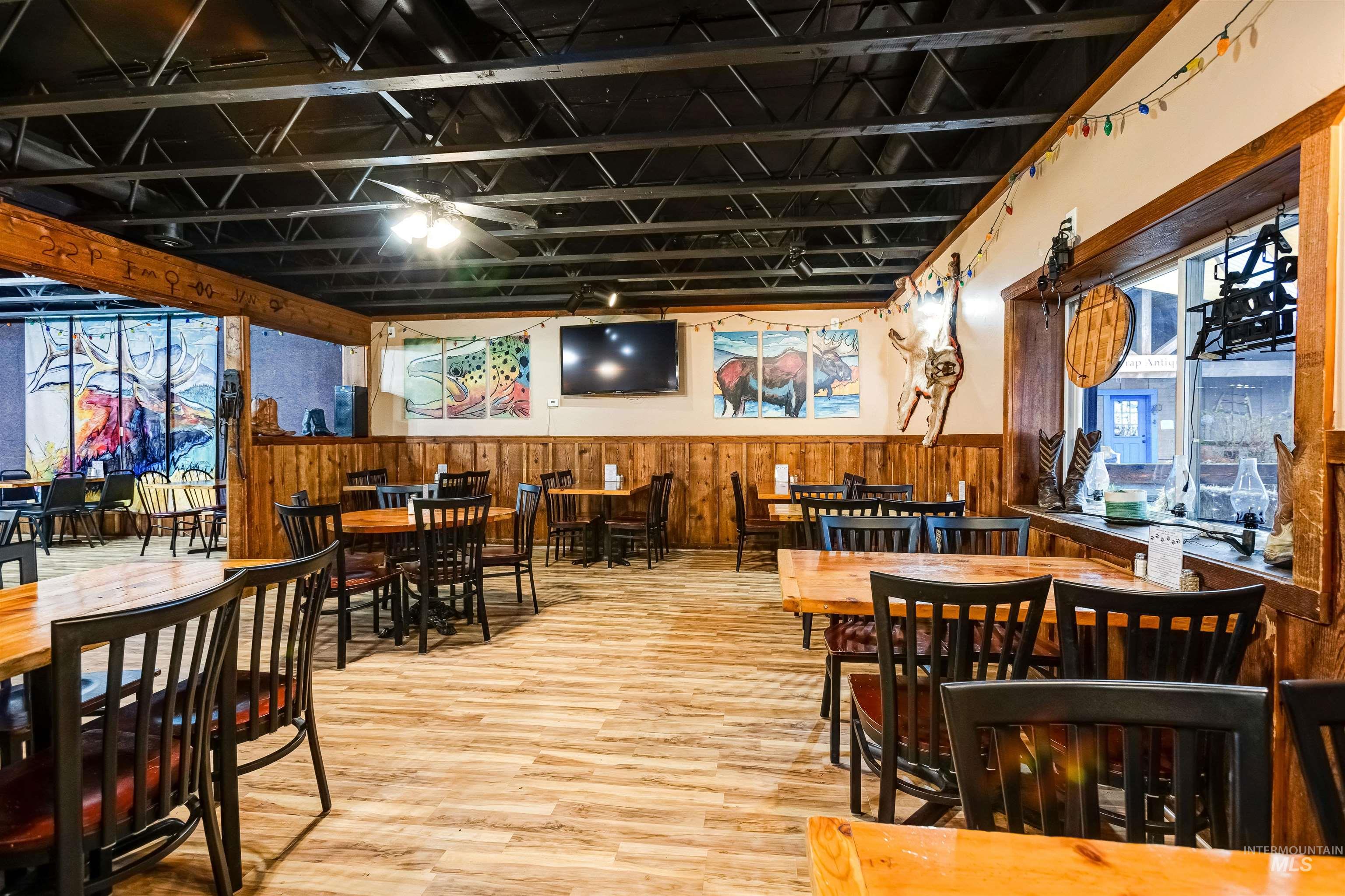 263 N Main St, Donnelly, Idaho 83615, Business/Commercial For Sale, Price $1,319,000, 98985615