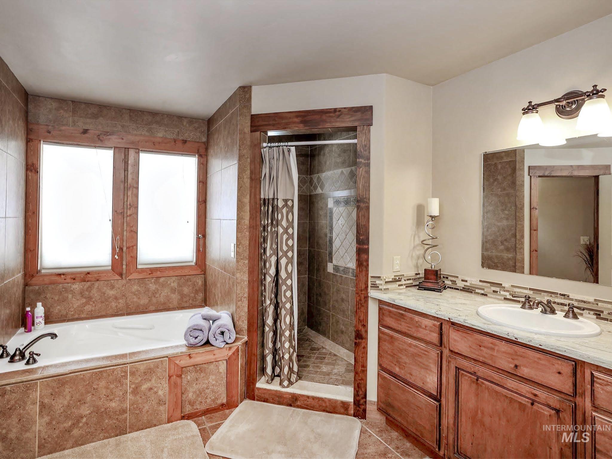 235 Moonridge Dr, McCall, Idaho 83638, 5 Bedrooms, 2.5 Bathrooms, Residential For Sale, Price $1,174,900,MLS 98985616