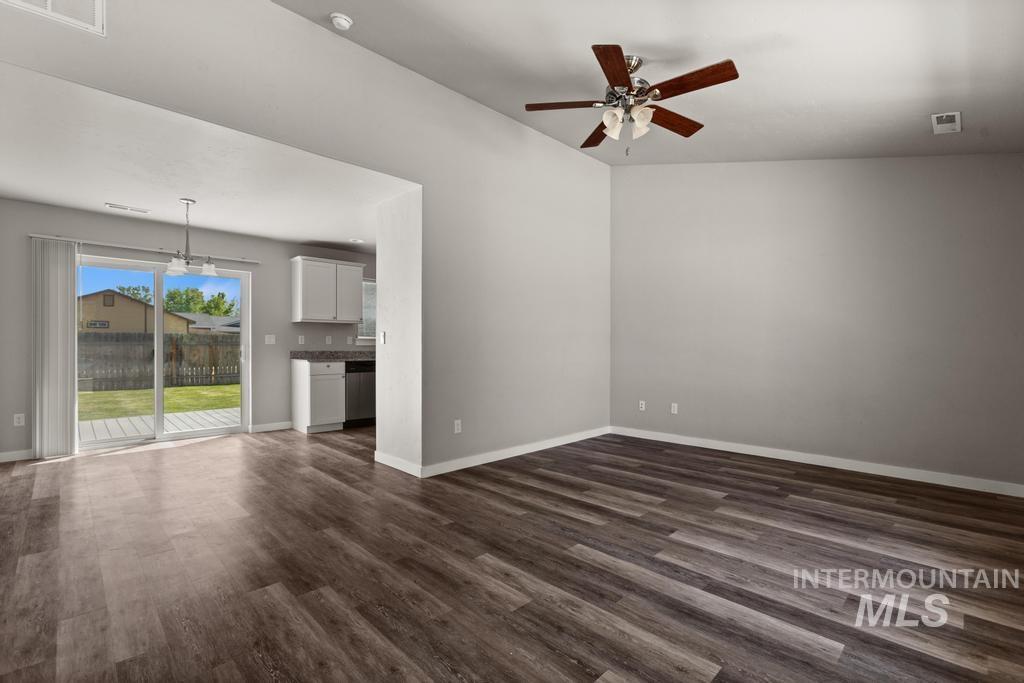 4822 Charmae St, Caldwell, Idaho 83607, 3 Bedrooms, 2 Bathrooms, Residential For Sale, Price $339,900,MLS 98985617