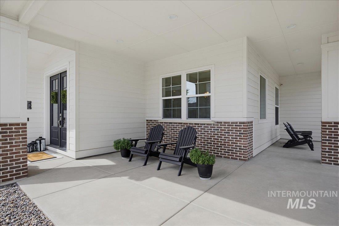 939 S Lake Pointe Way, Eagle, Idaho 83616, 4 Bedrooms, 3.5 Bathrooms, Residential For Sale, Price $1,800,000, 98985619
