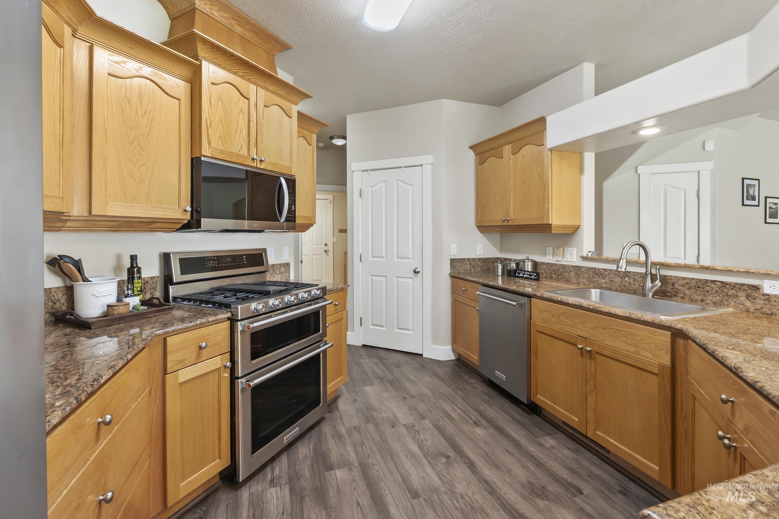 5356 N Schumann Ave, Meridian, Idaho 83646, 5 Bedrooms, 3 Bathrooms, Residential For Sale, Price $635,000,MLS 98985620