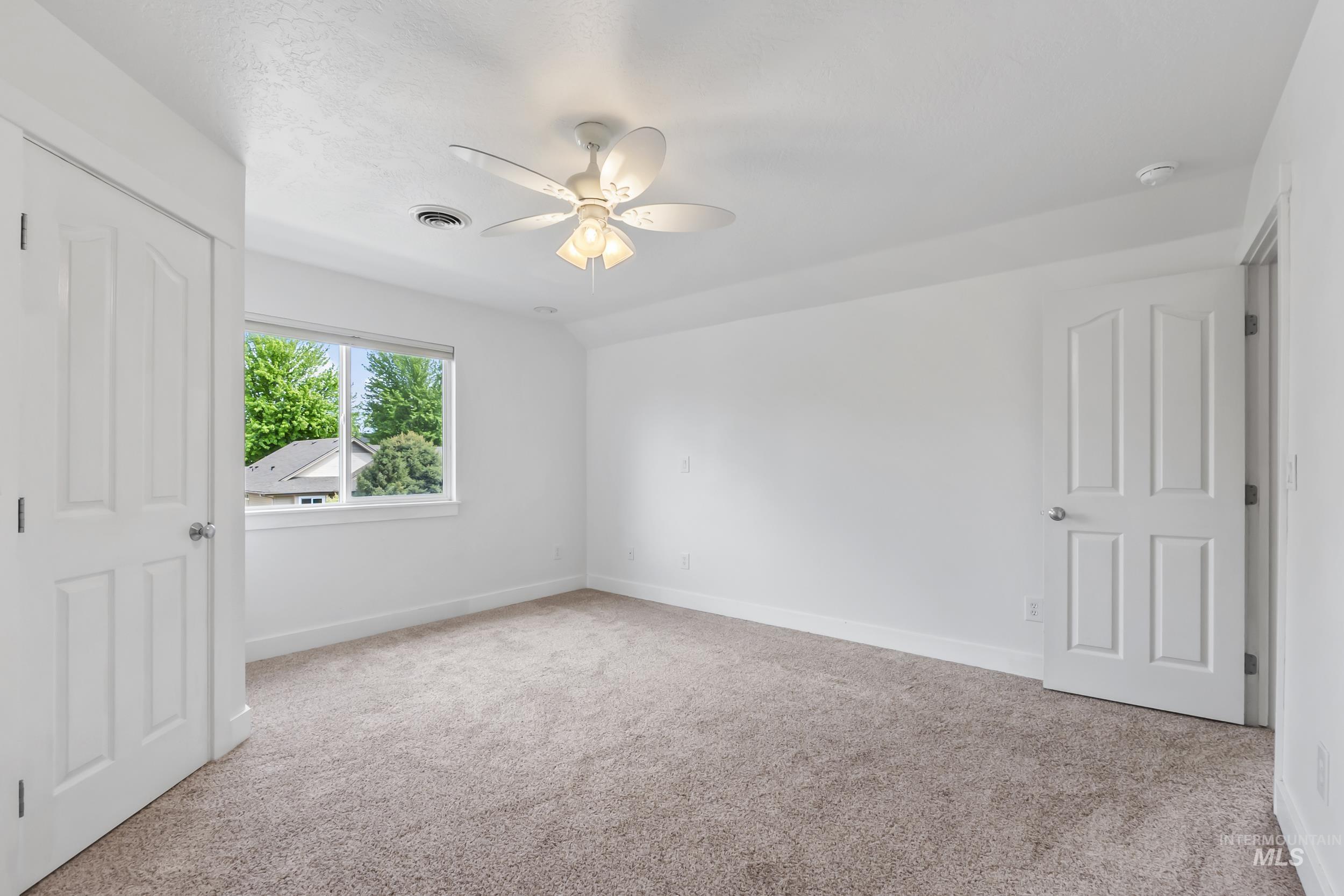 5356 N Schumann Ave, Meridian, Idaho 83646, 5 Bedrooms, 3 Bathrooms, Residential For Sale, Price $635,000,MLS 98985620